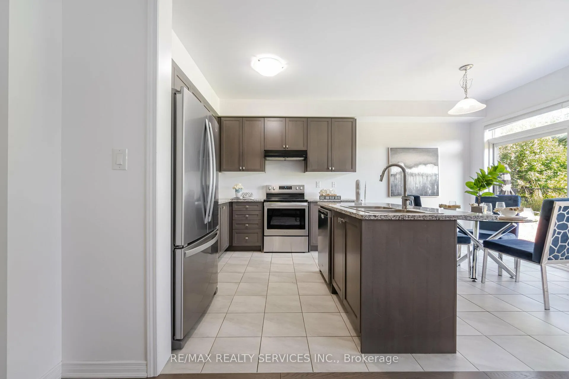 Photo 16 of 251 Bedrock Drive, Hamilton, Stoney Creek — HOMEH