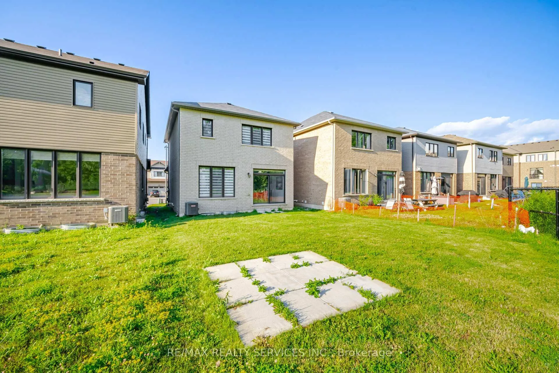 Photo 39 of 251 Bedrock Drive, Hamilton, Stoney Creek — HOMEH