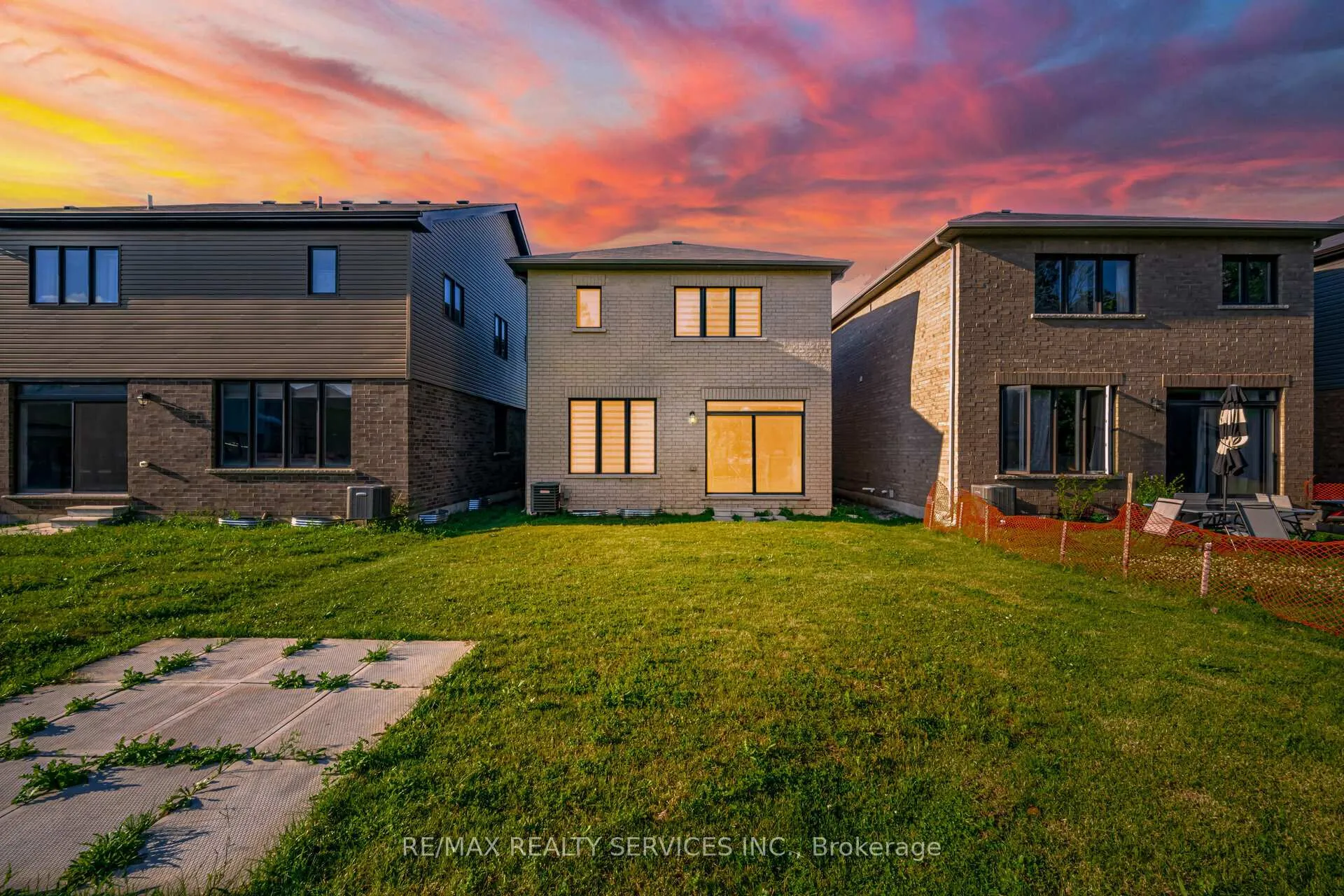 Photo 42 of 251 Bedrock Drive, Hamilton, Stoney Creek — HOMEH