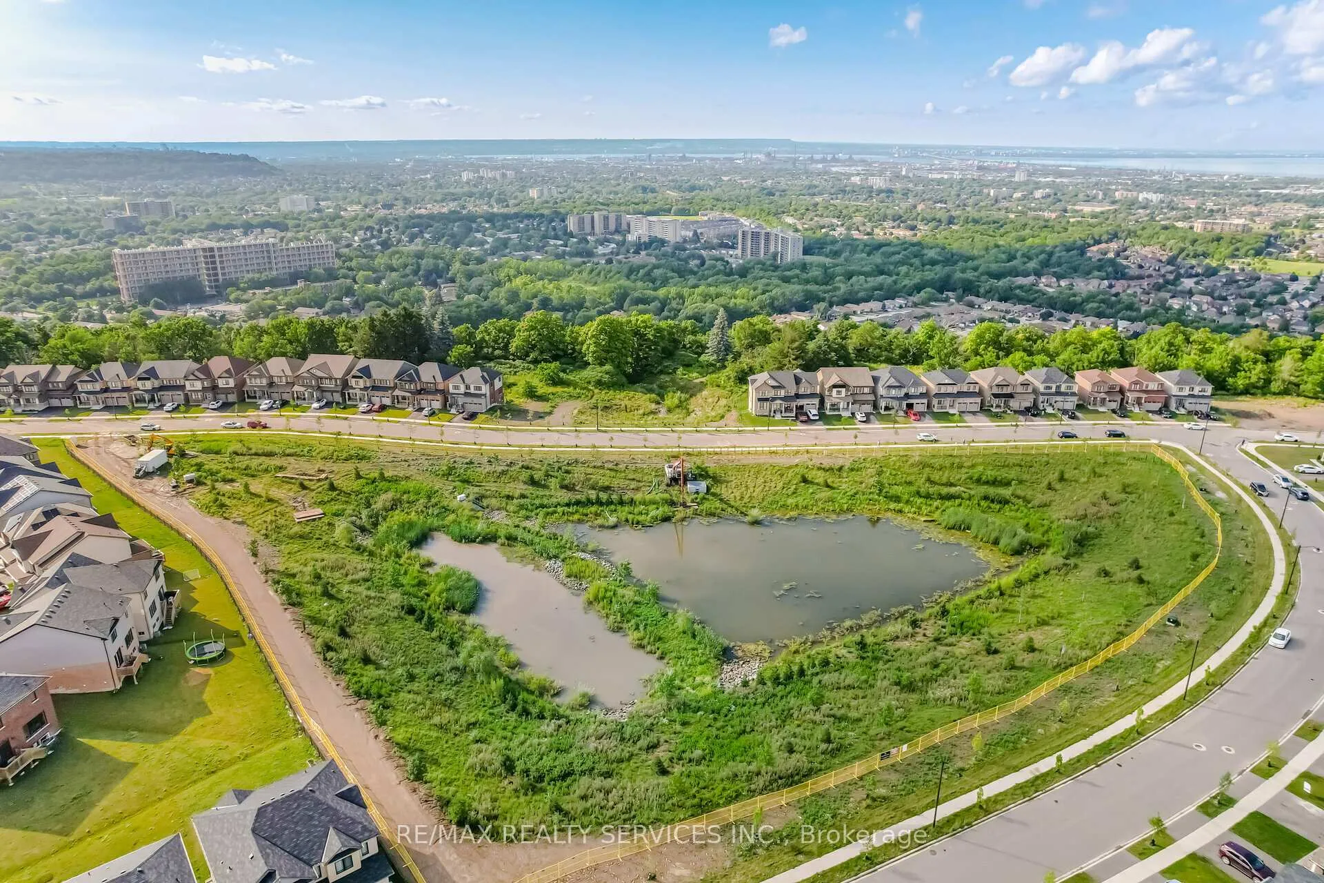 Photo 50 of 251 Bedrock Drive, Hamilton, Stoney Creek — HOMEH