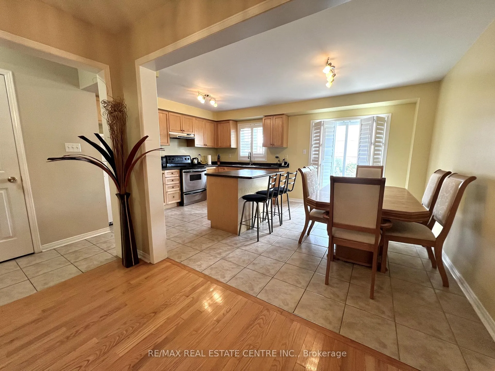Photo 3 of 77 Zia Dodda Crescent, Brampton, Bram East — HOMEH
