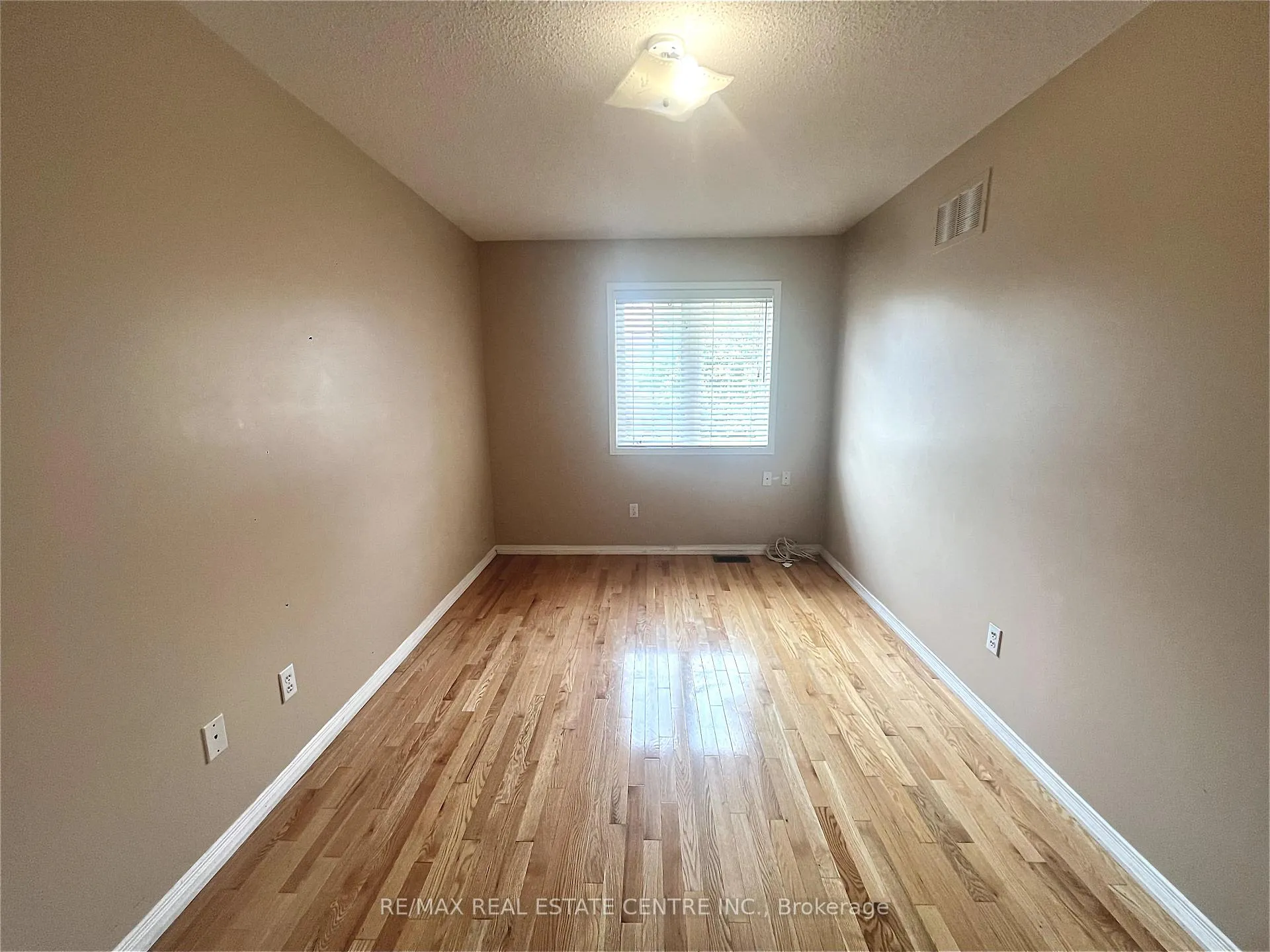 Photo 8 of 77 Zia Dodda Crescent, Brampton, Bram East — HOMEH