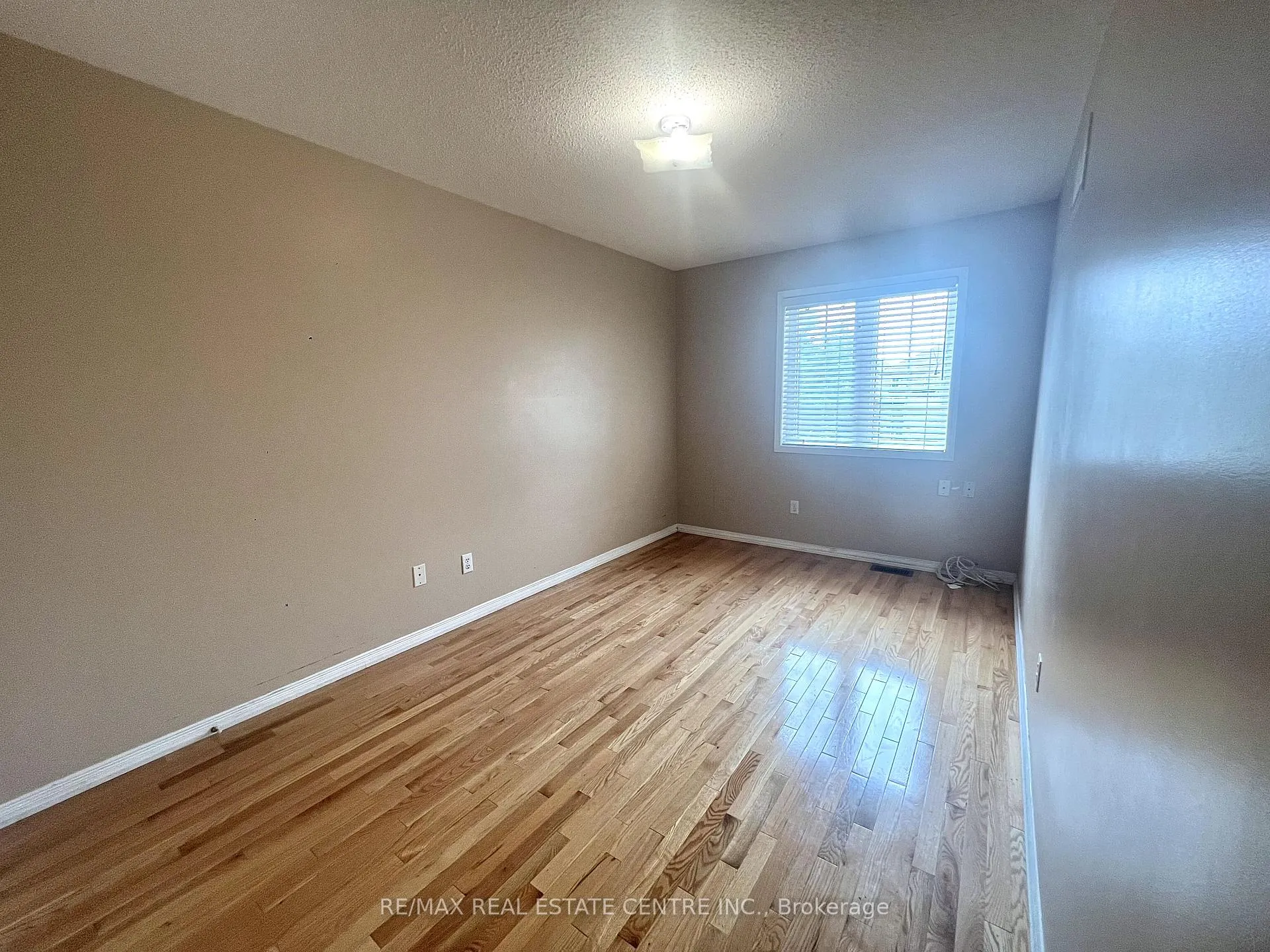 Photo 10 of 77 Zia Dodda Crescent, Brampton, Bram East — HOMEH