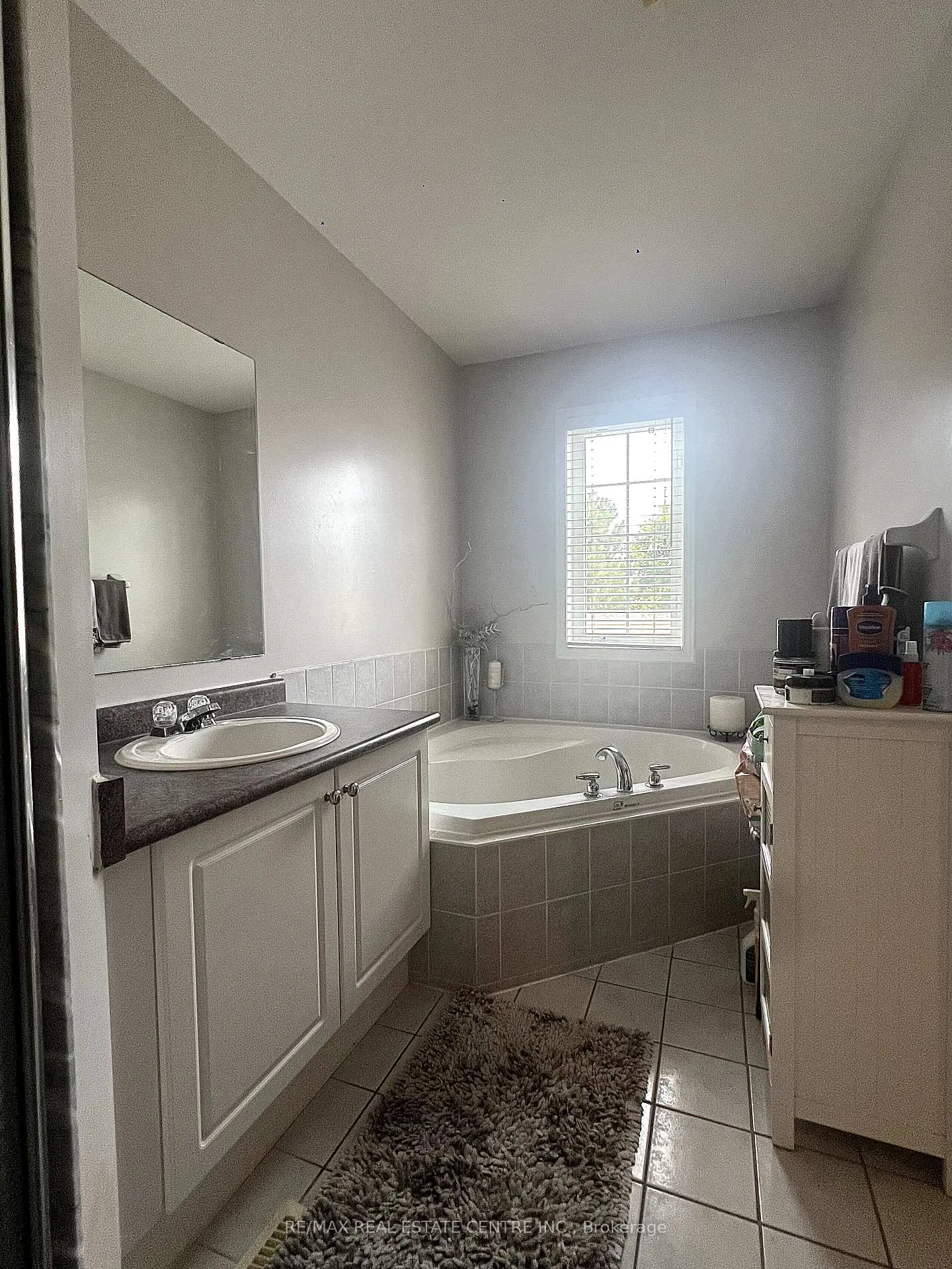 Photo 13 of 77 Zia Dodda Crescent, Brampton, Bram East — HOMEH
