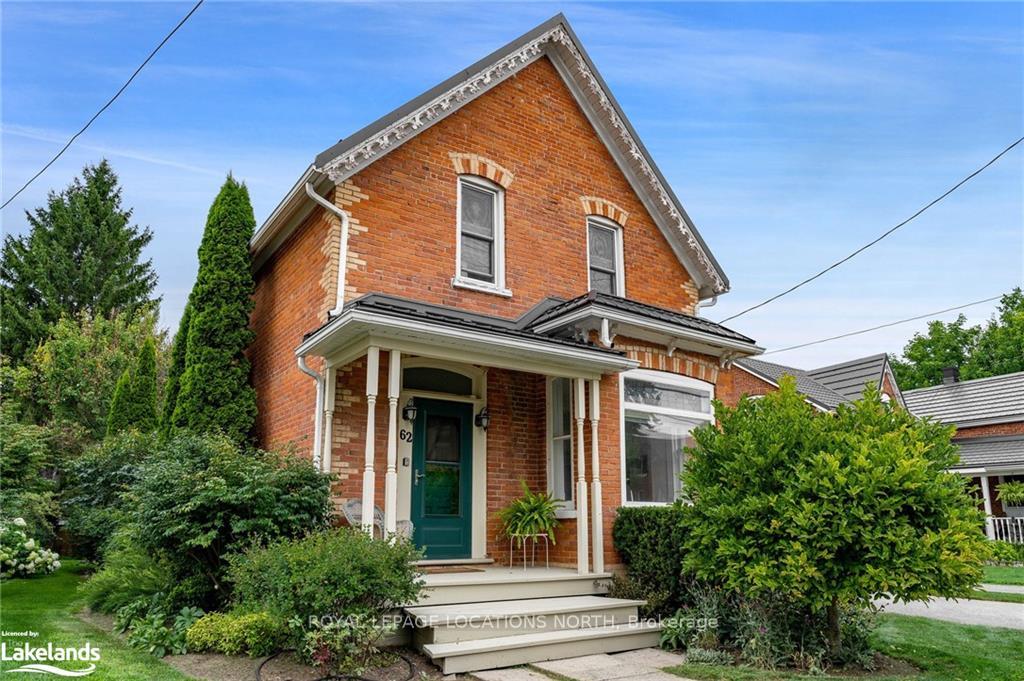 Front of 62 Bruce Street S