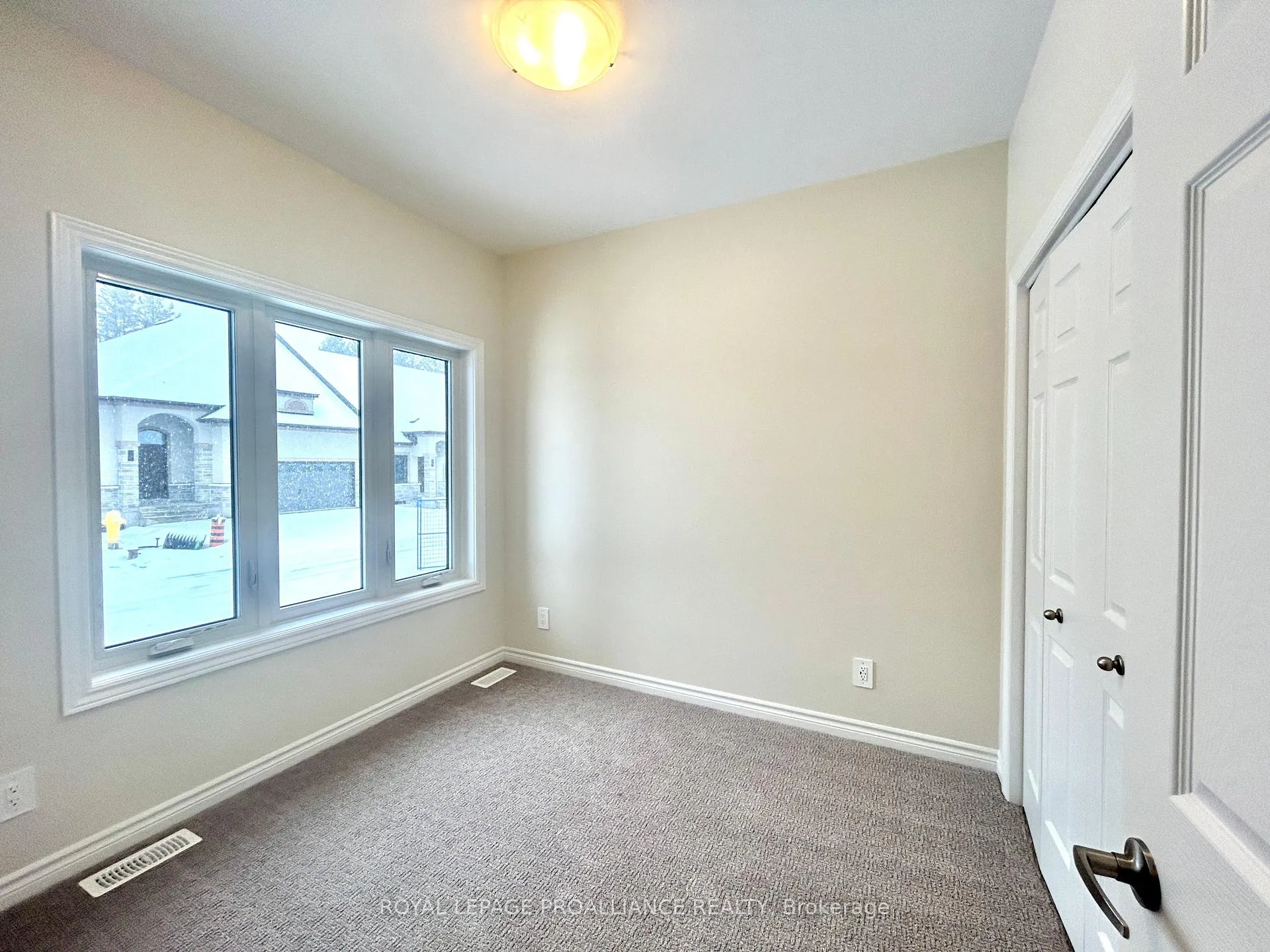 Photo 3 of Unit 20, 99 Cloverleaf Drive, Belleville, Thurlow Ward — HOMEH
