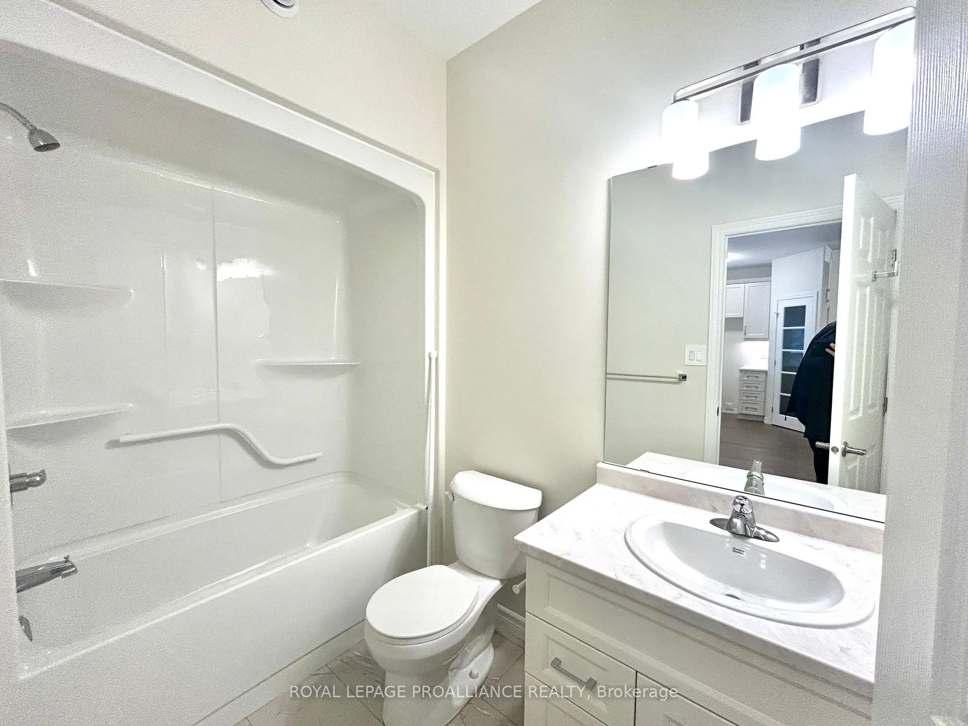 Photo 4 of Unit 20, 99 Cloverleaf Drive, Belleville, Thurlow Ward — HOMEH
