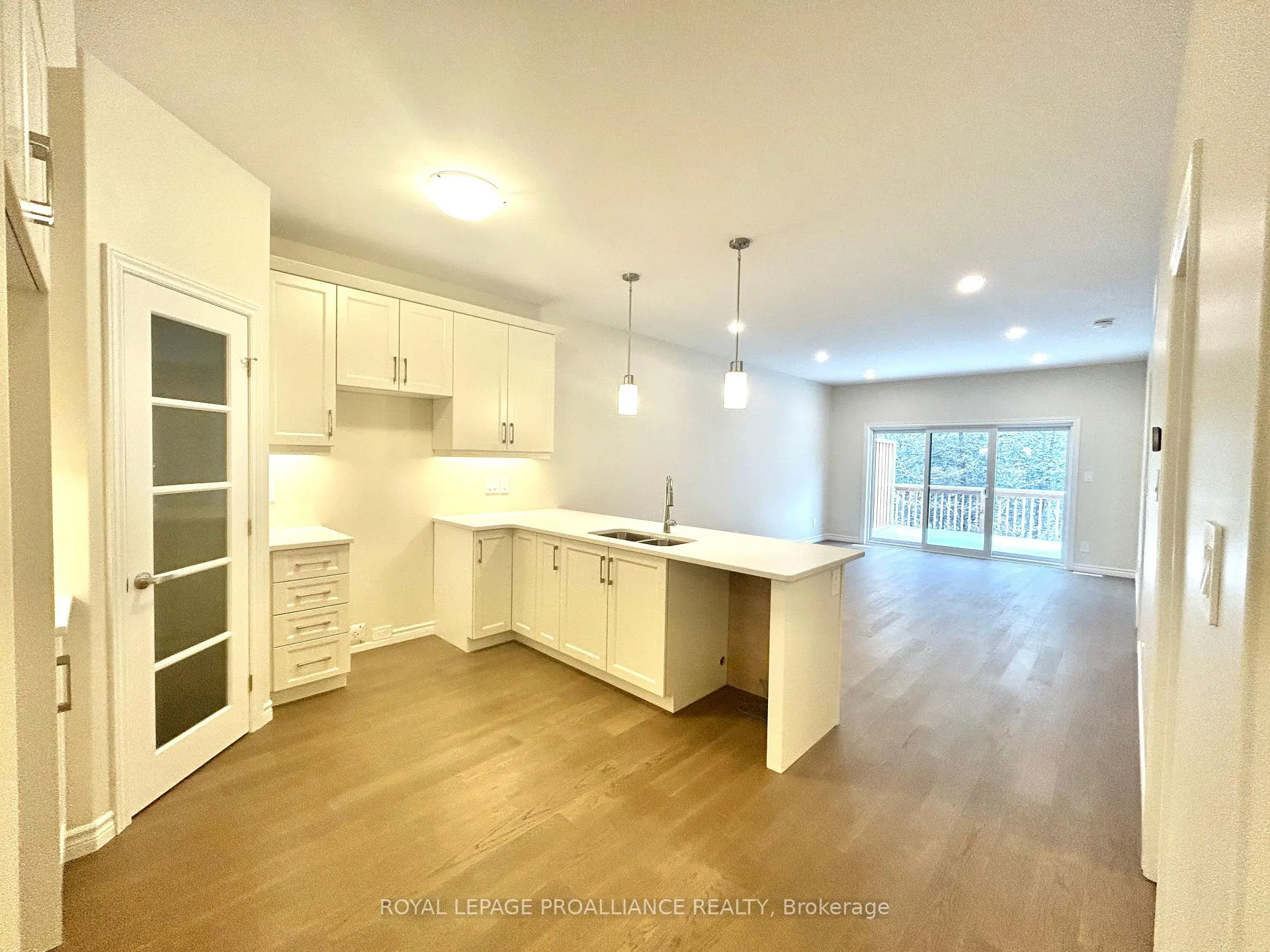 Photo 6 of Unit 20, 99 Cloverleaf Drive, Belleville, Thurlow Ward — HOMEH