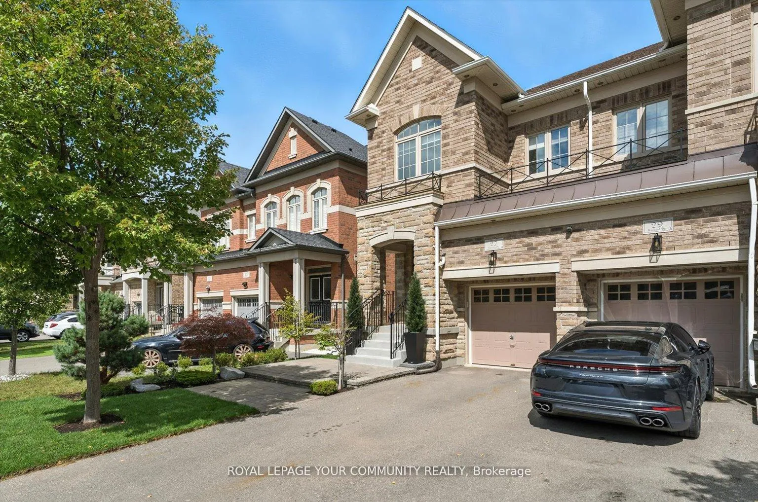 Photo 2 of 27 Hansard Drive, Vaughan, Vellore Village — HOMEH