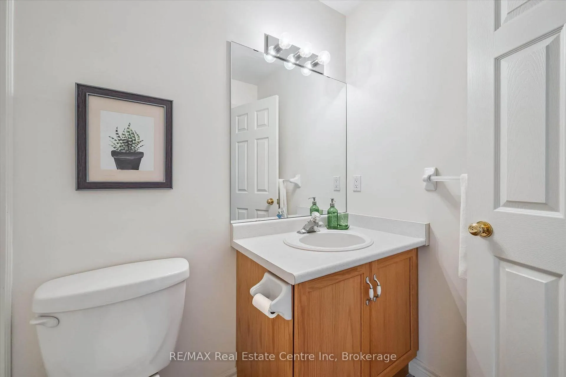 Photo 17 of 1 Thornton Street, Guelph, Grange Road — HOMEH