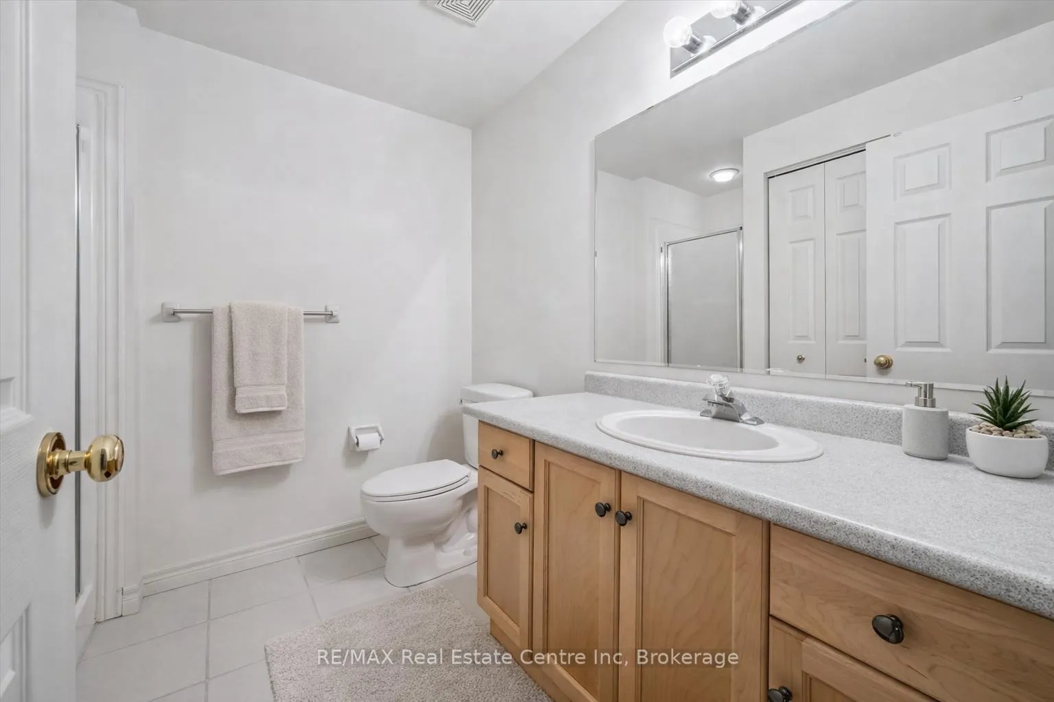 Photo 20 of 1 Thornton Street, Guelph, Grange Road — HOMEH