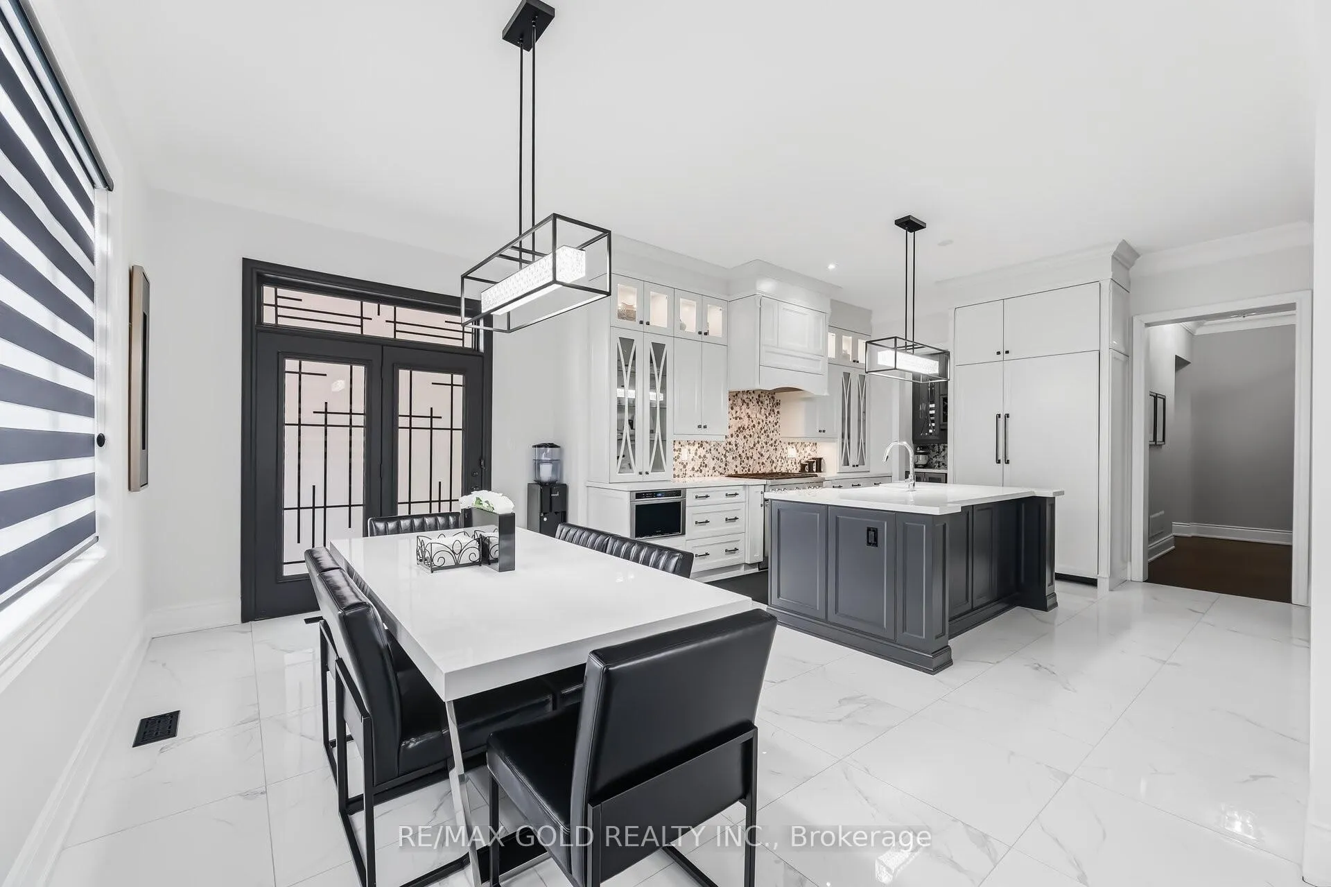 Photo 15 of 4 Spain Crescent, Brampton, Toronto Gore Rural Estate — HOMEH