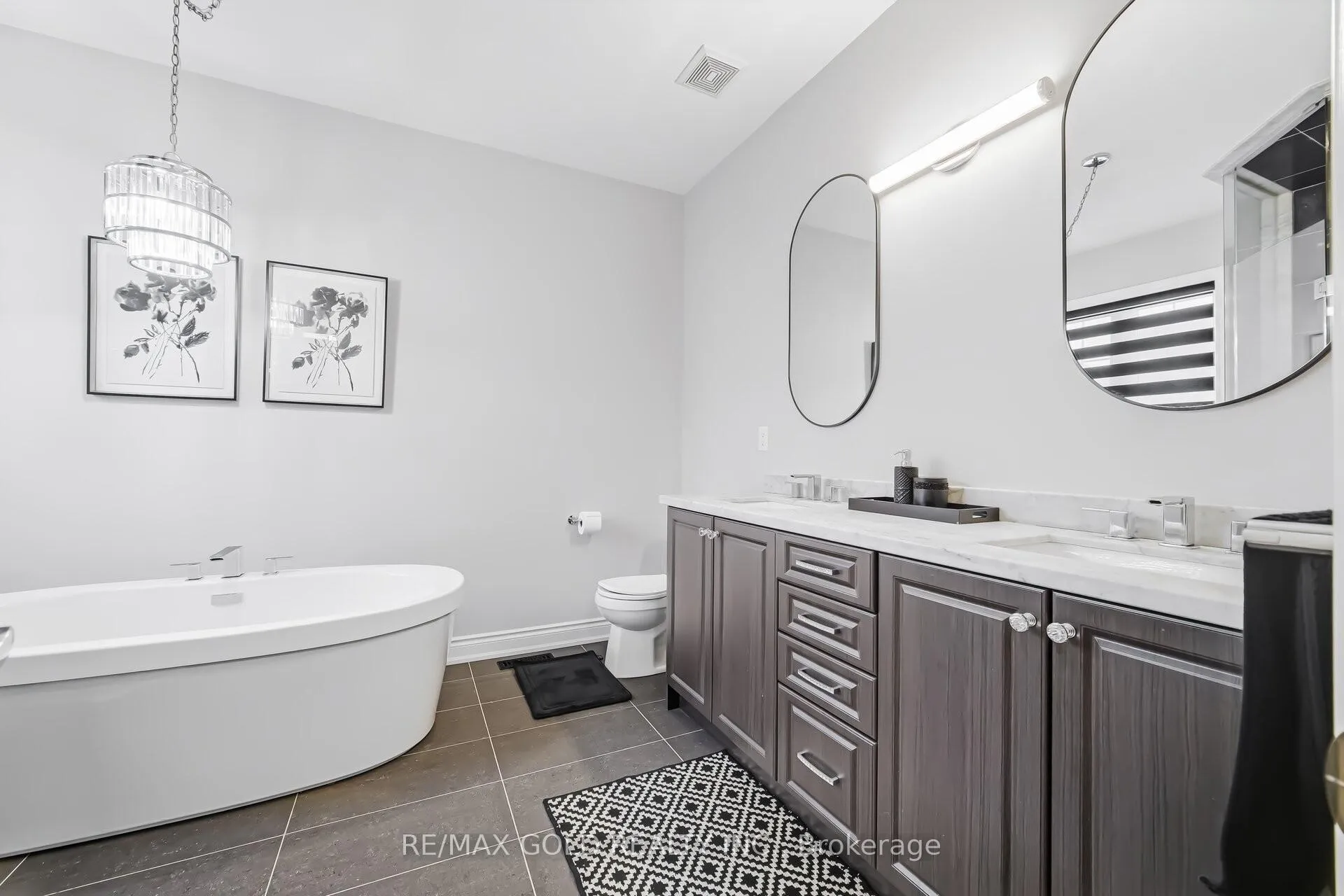Photo 25 of 4 Spain Crescent, Brampton, Toronto Gore Rural Estate — HOMEH