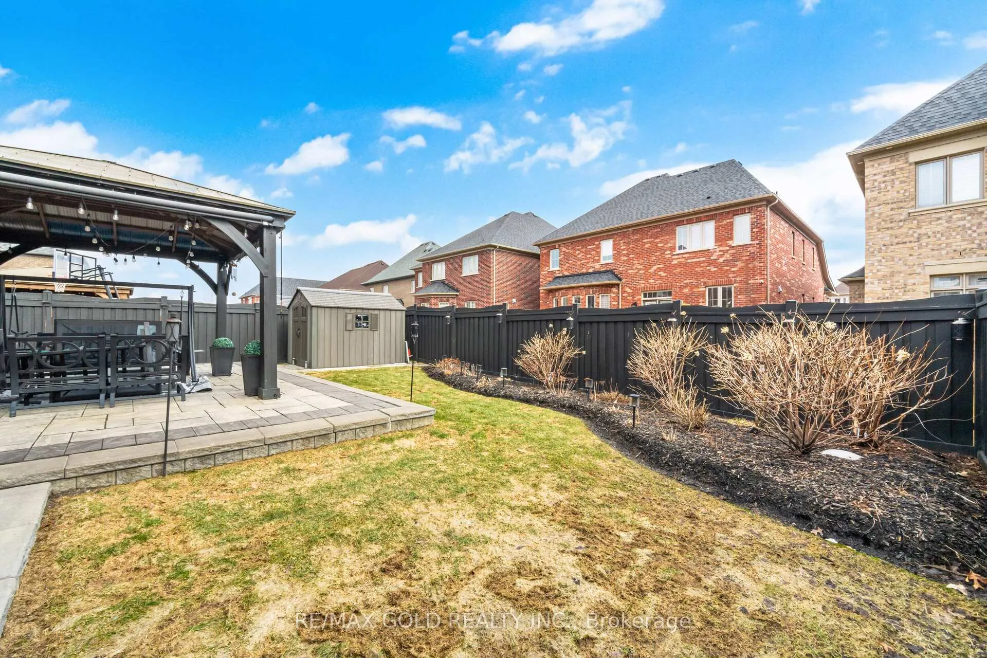 Photo 35 of 4 Spain Crescent, Brampton, Toronto Gore Rural Estate — HOMEH