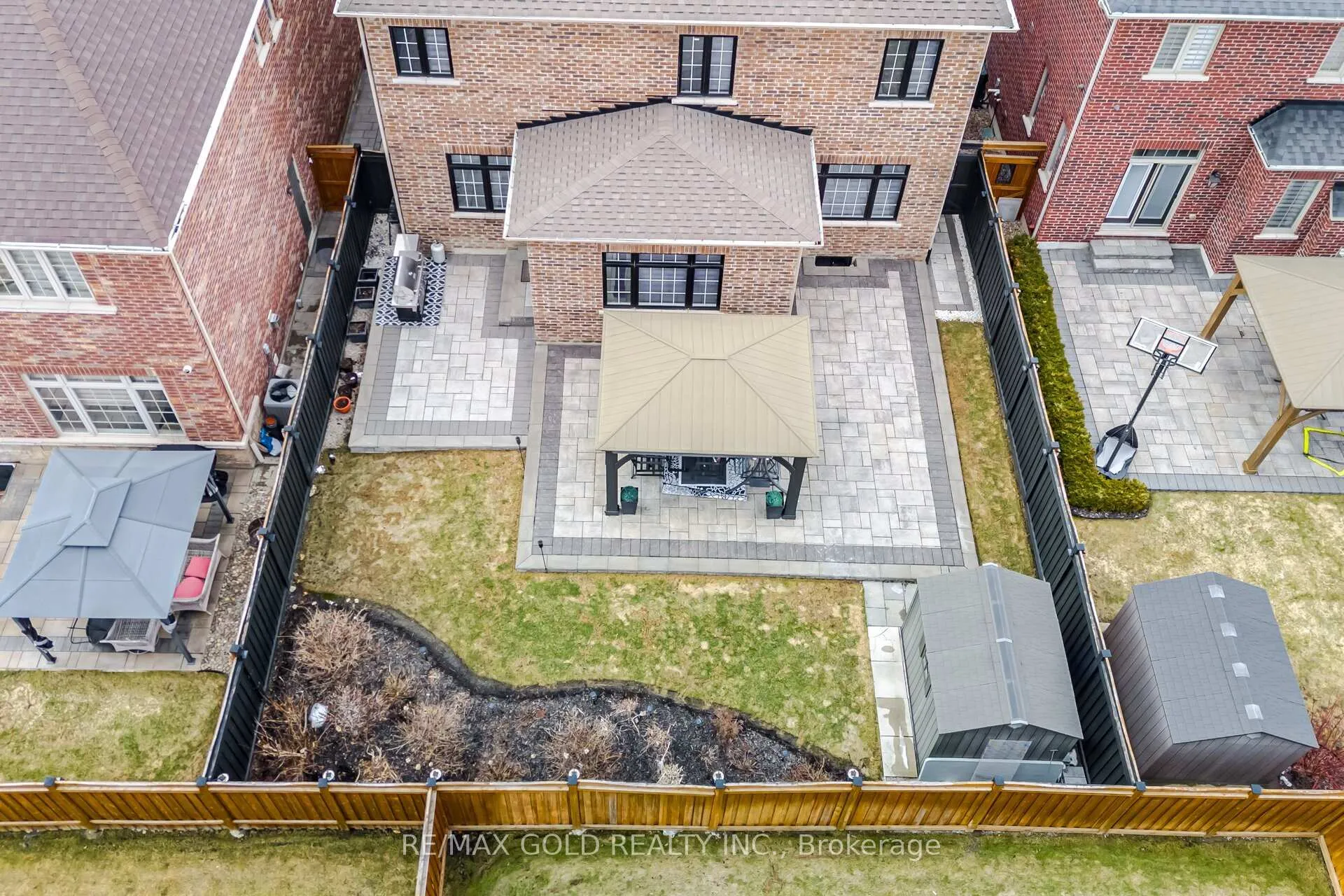Photo 38 of 4 Spain Crescent, Brampton, Toronto Gore Rural Estate — HOMEH