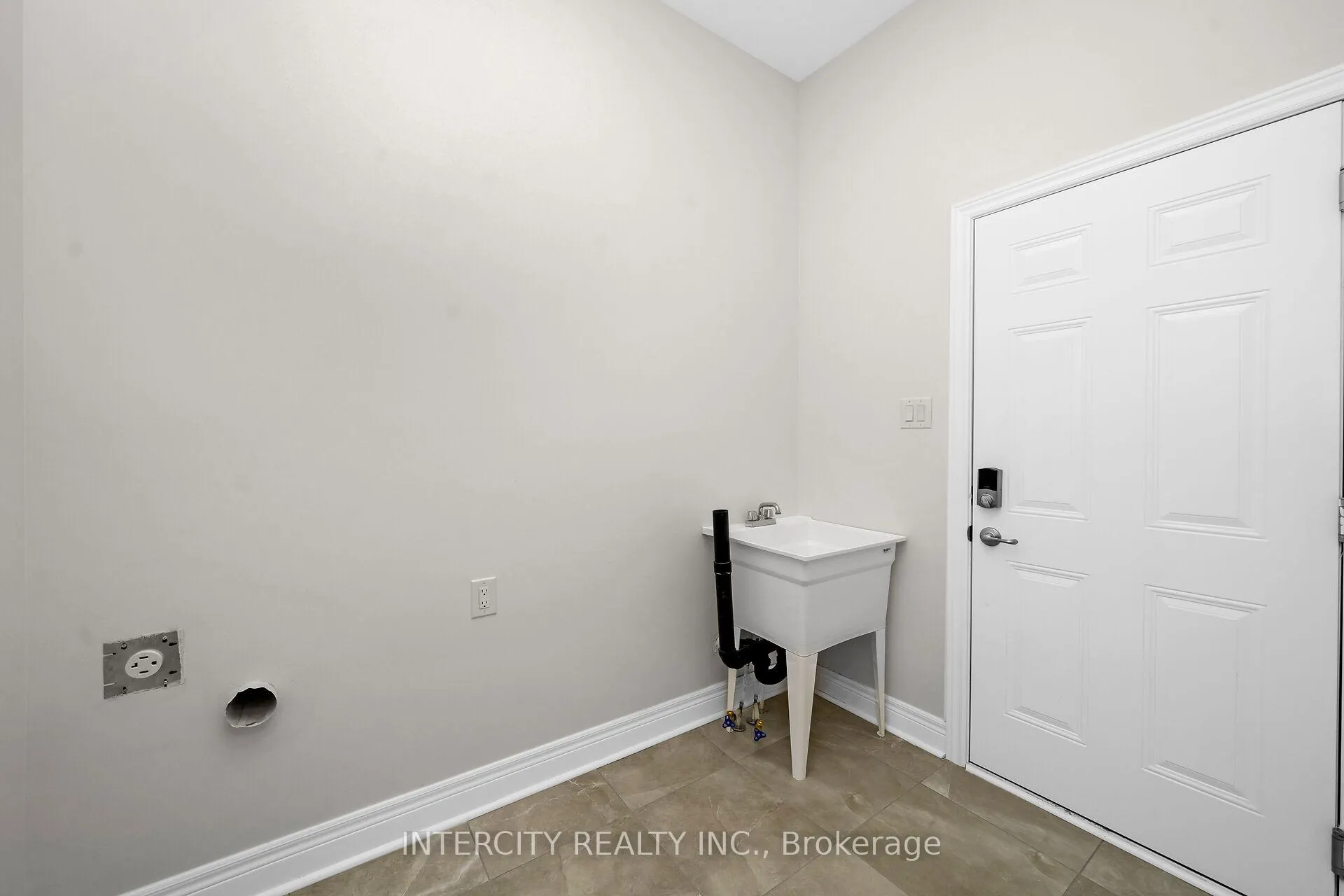 Photo 20 of Unit Lot 138, 38 Kessler Drive, Brampton, Sandringham-Wellington — HOMEH