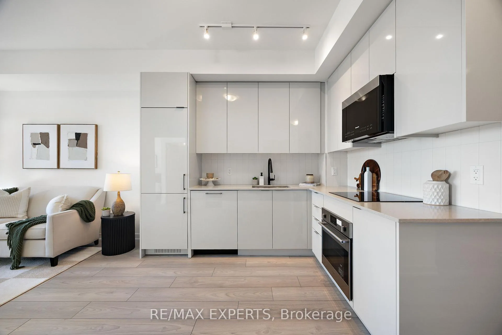 Photo 1 of Unit 2521, 10 Abeja Street, Vaughan, Concord — HOMEH