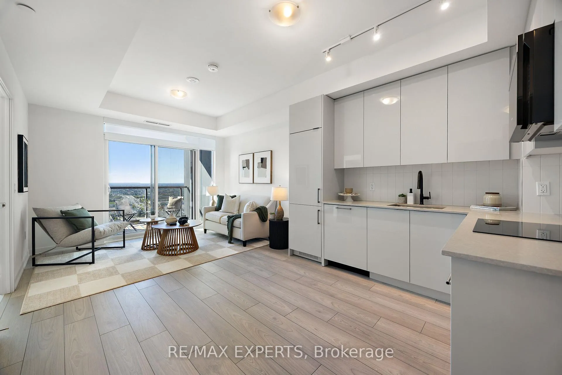 Photo 7 of Unit 2521, 10 Abeja Street, Vaughan, Concord — HOMEH