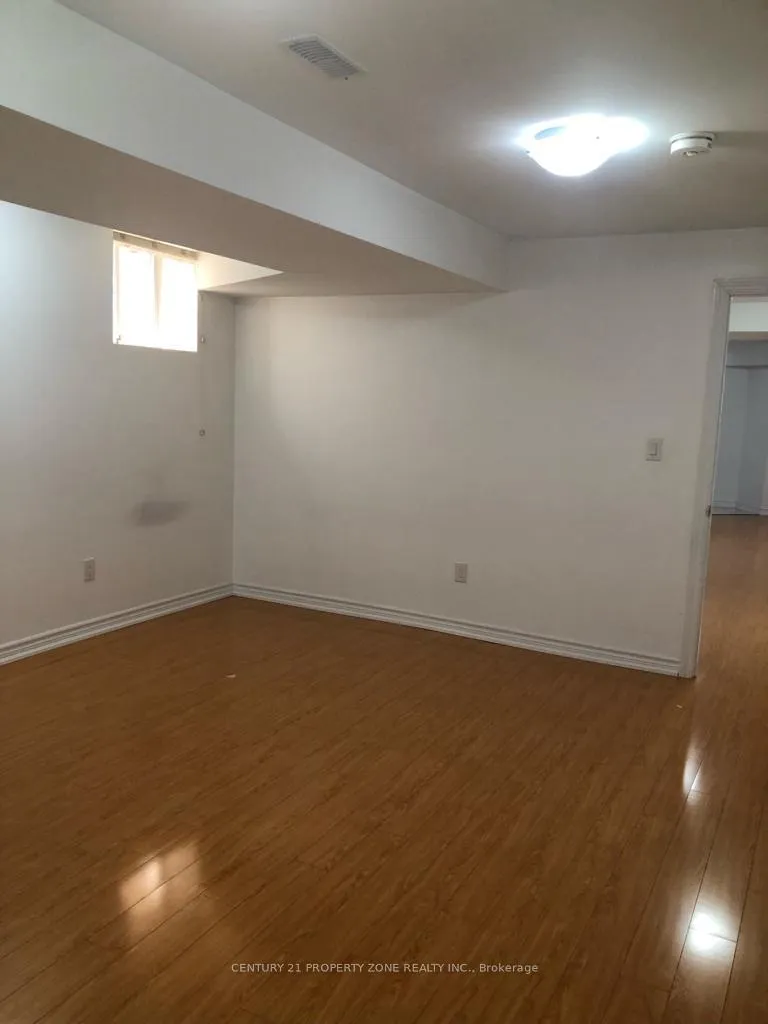 Photo 2 of 19 Angelgate Road (Basement) E, Brampton, Credit Valley — HOMEH
