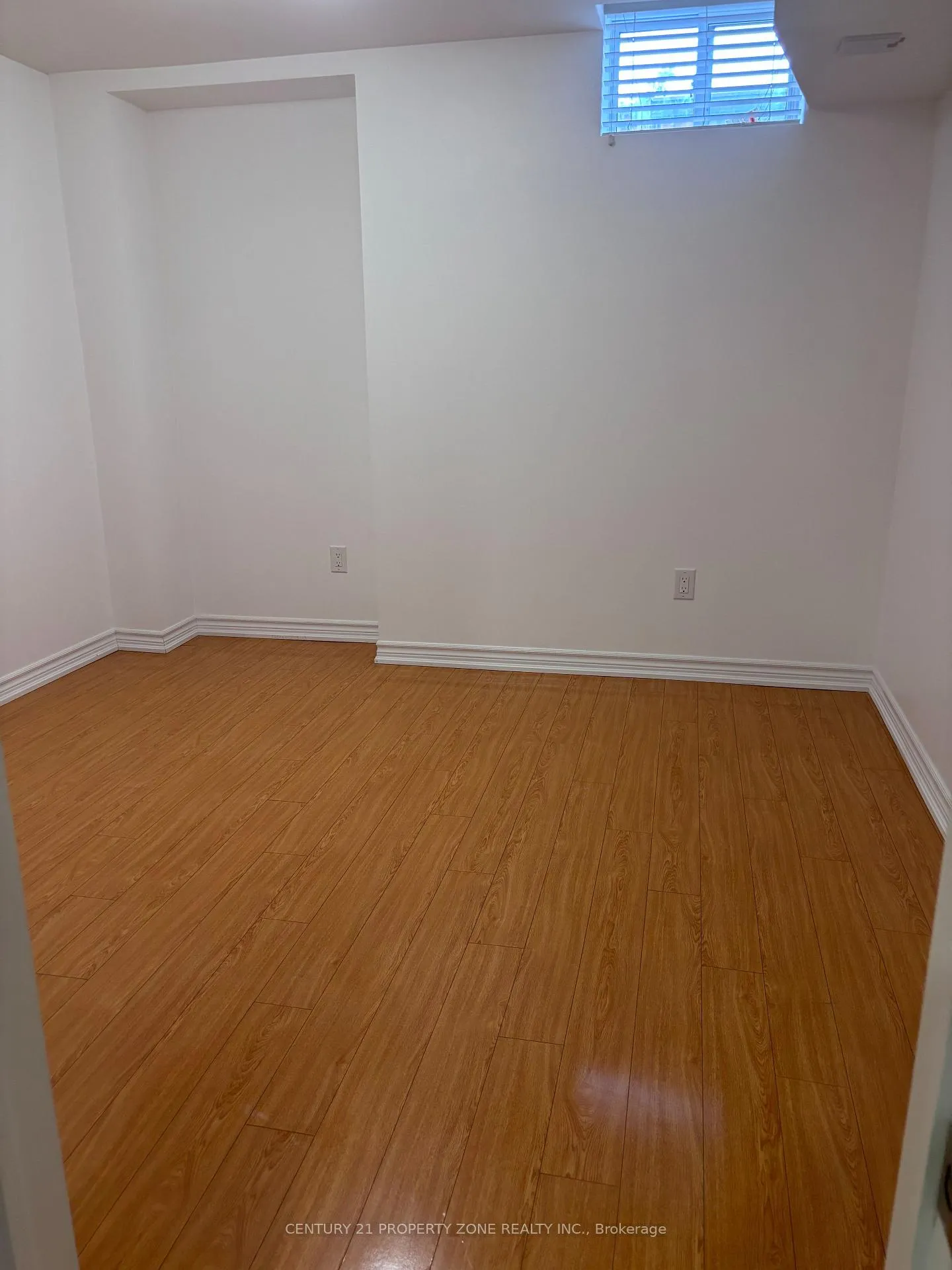 Photo 7 of 19 Angelgate Road (Basement) E, Brampton, Credit Valley — HOMEH