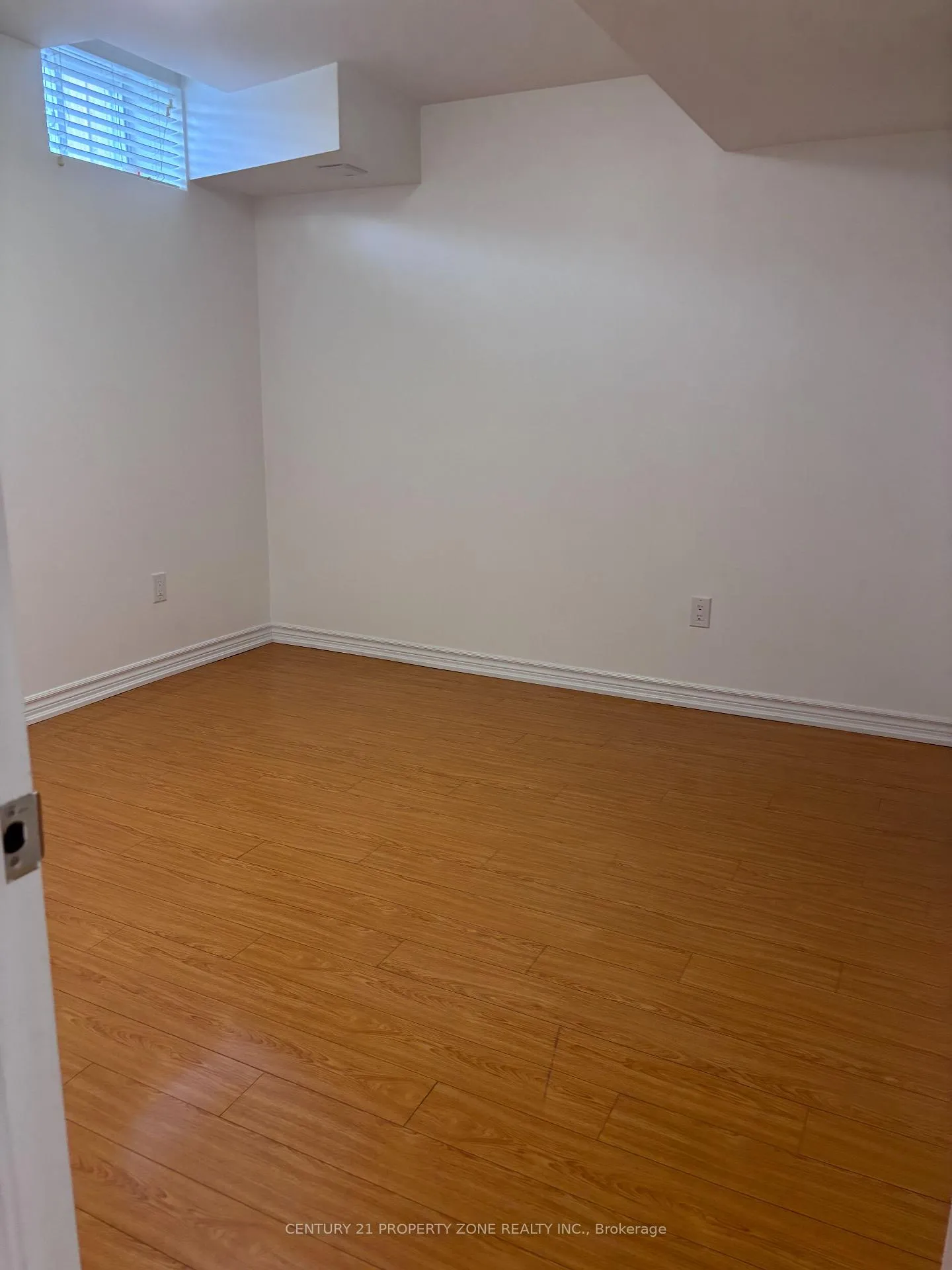 Photo 8 of 19 Angelgate Road (Basement) E, Brampton, Credit Valley — HOMEH