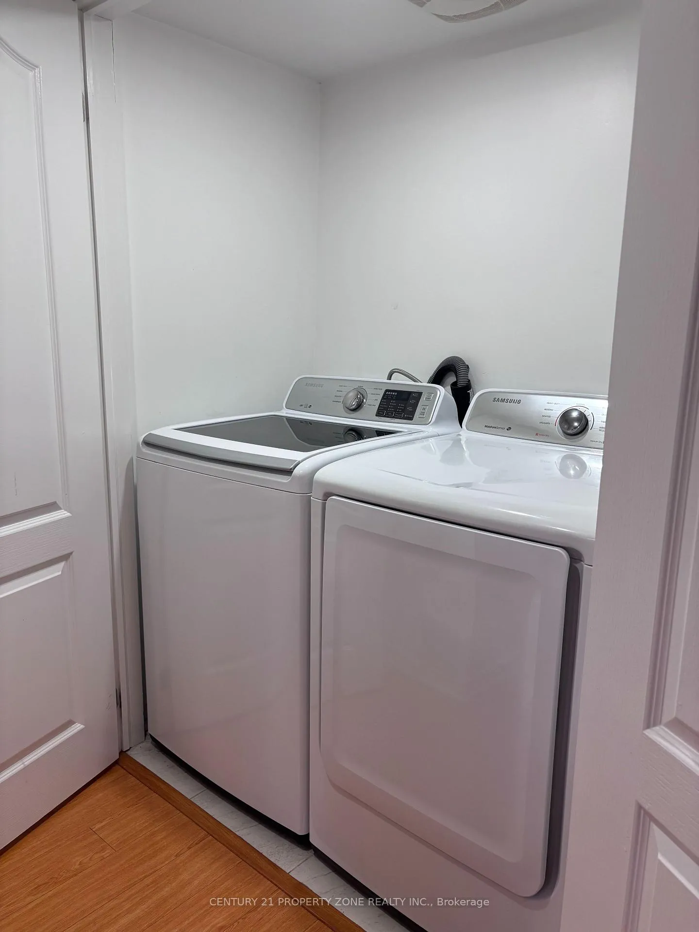 Photo 9 of 19 Angelgate Road (Basement) E, Brampton, Credit Valley — HOMEH