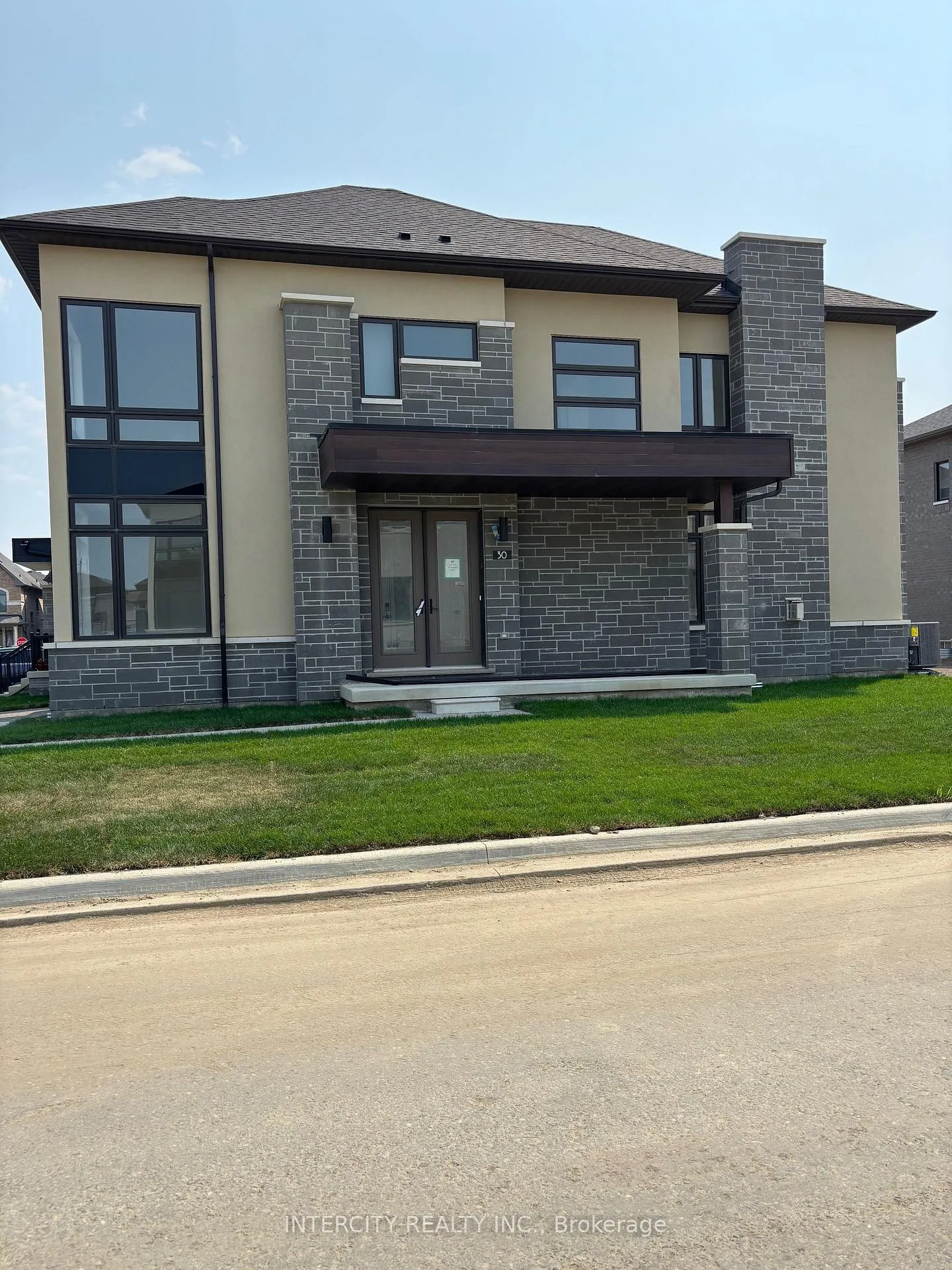 Photo 2 of Unit Lot 134, 30 Kessler Drive, Brampton, Sandringham-Wellington North — HOMEH