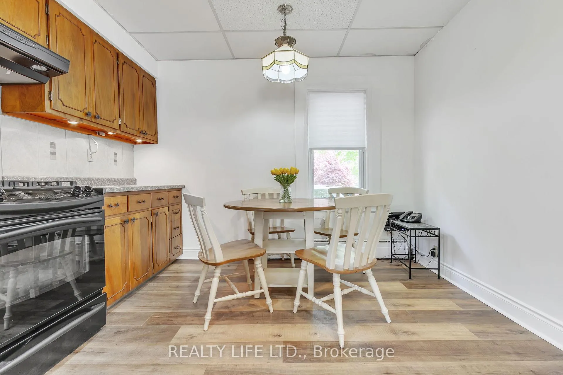 Photo 12 of 48 Bonnyview Drive, Etobicoke, Stonegate-Queensway — HOMEH