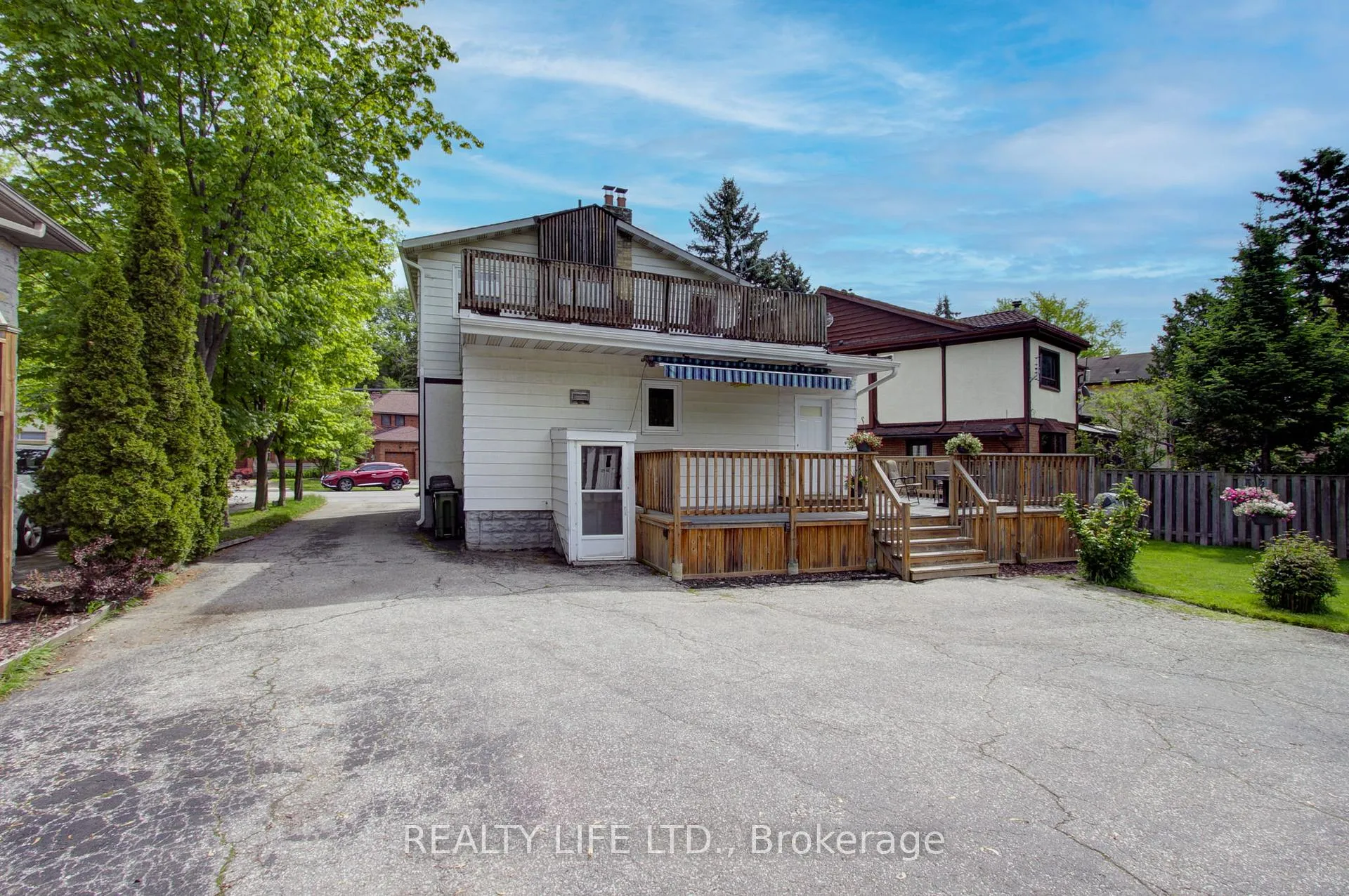 Photo 31 of 48 Bonnyview Drive, Etobicoke, Stonegate-Queensway — HOMEH