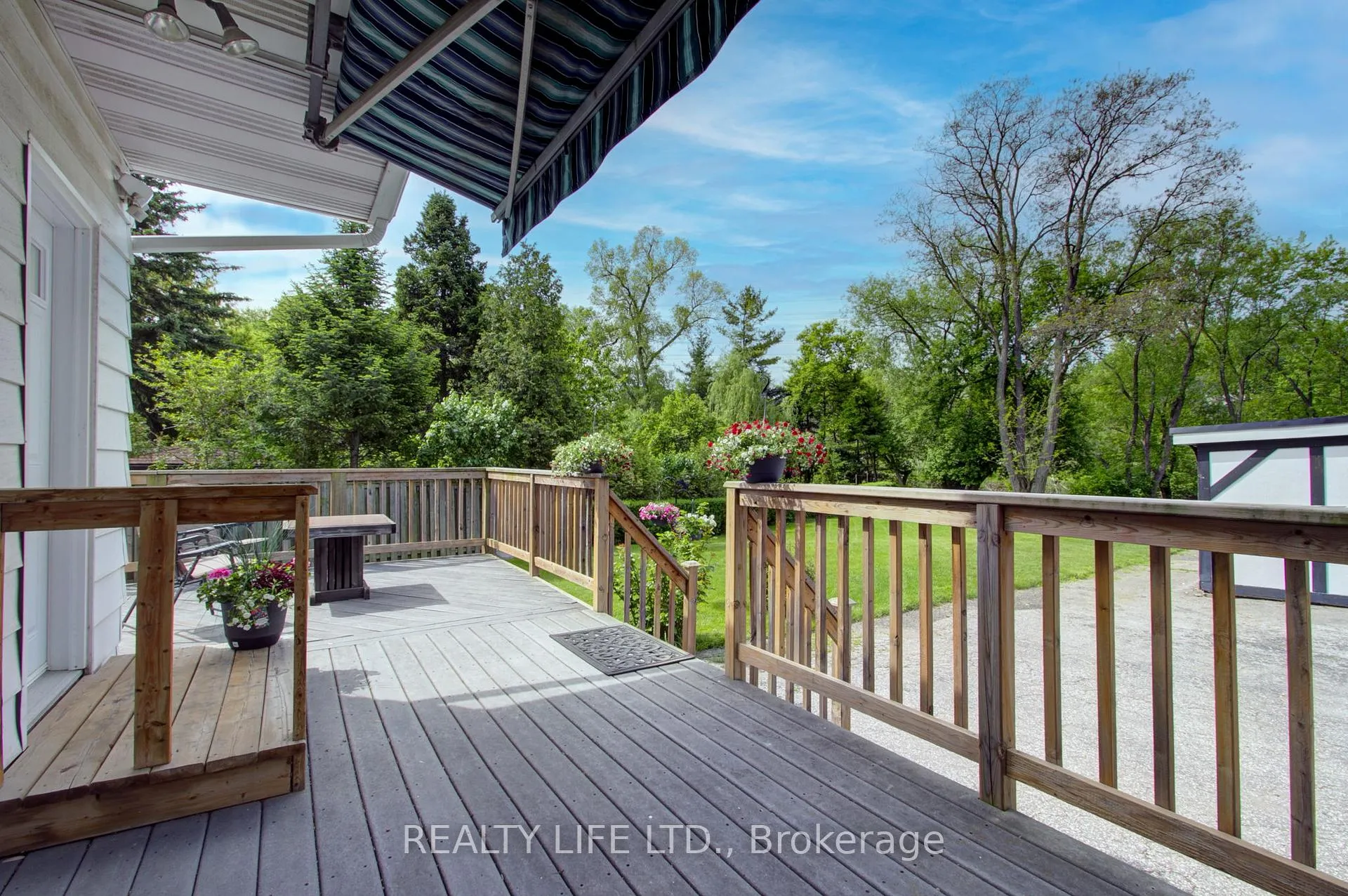 Photo 33 of 48 Bonnyview Drive, Etobicoke, Stonegate-Queensway — HOMEH