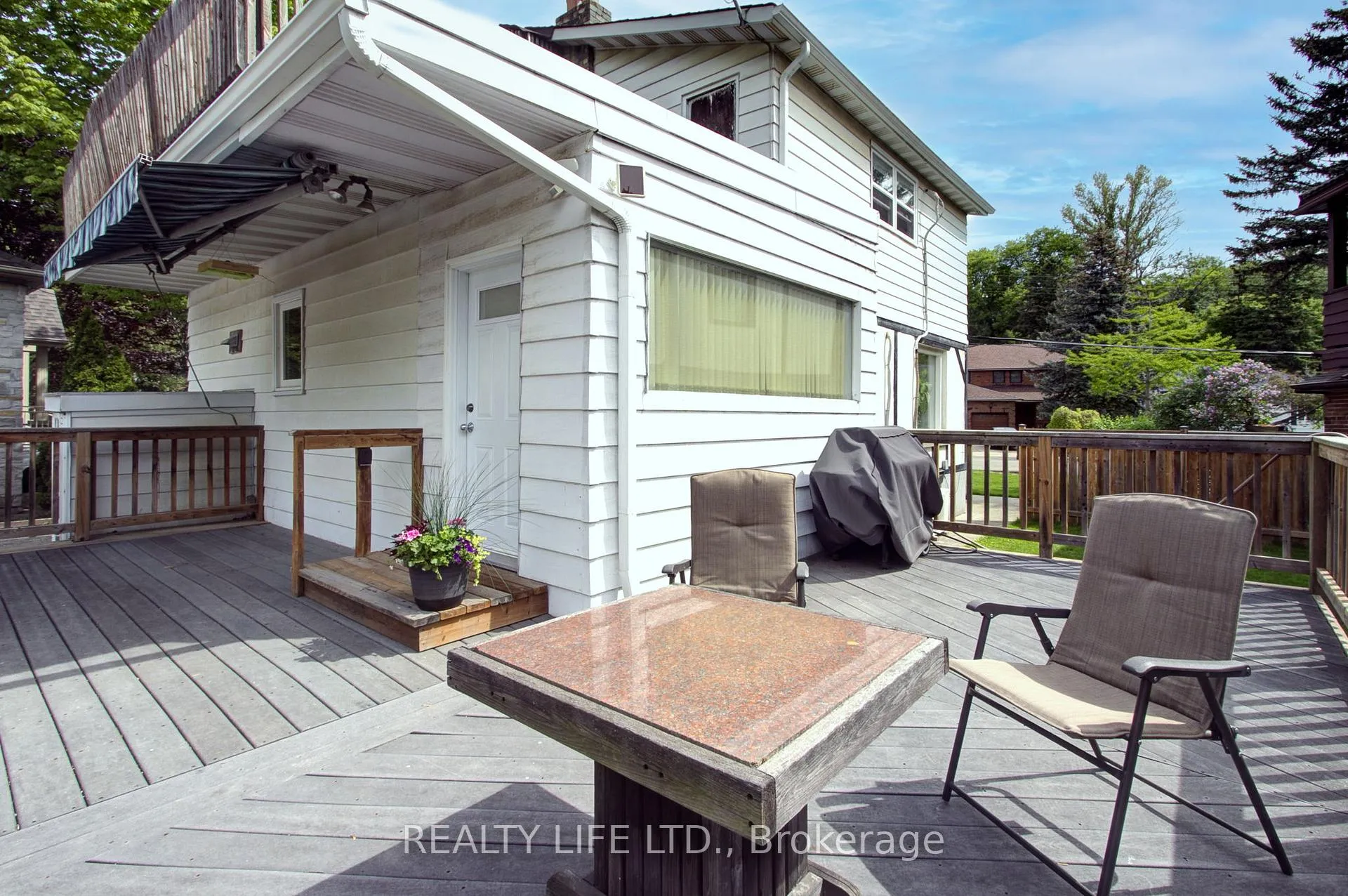 Photo 34 of 48 Bonnyview Drive, Etobicoke, Stonegate-Queensway — HOMEH
