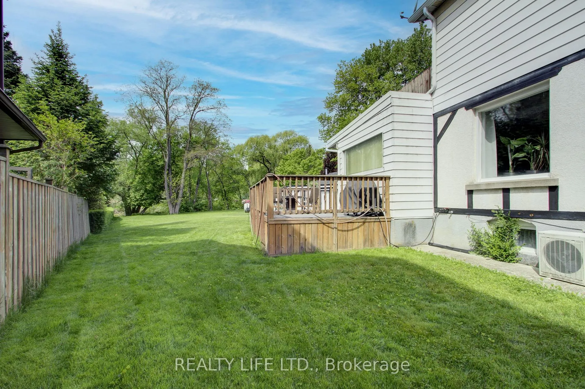 Photo 36 of 48 Bonnyview Drive, Etobicoke, Stonegate-Queensway — HOMEH