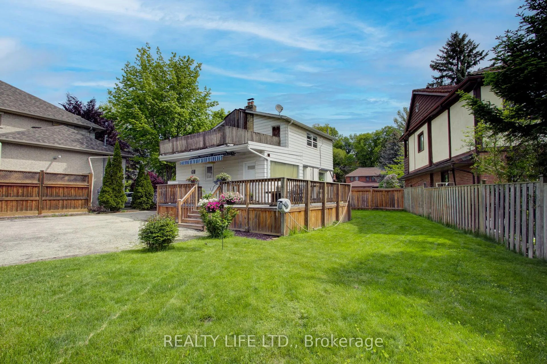 Photo 47 of 48 Bonnyview Drive, Etobicoke, Stonegate-Queensway — HOMEH