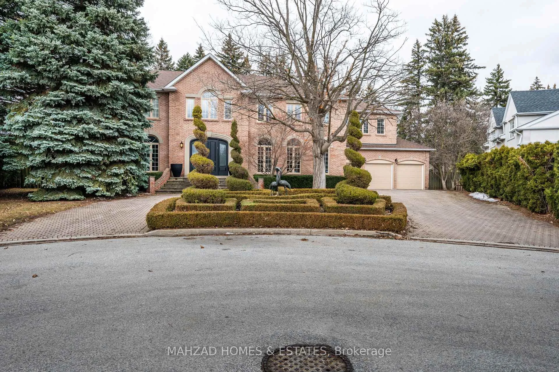 Photo 2 of 14 Prescott Court, Markham, Bayview Glen — HOMEH