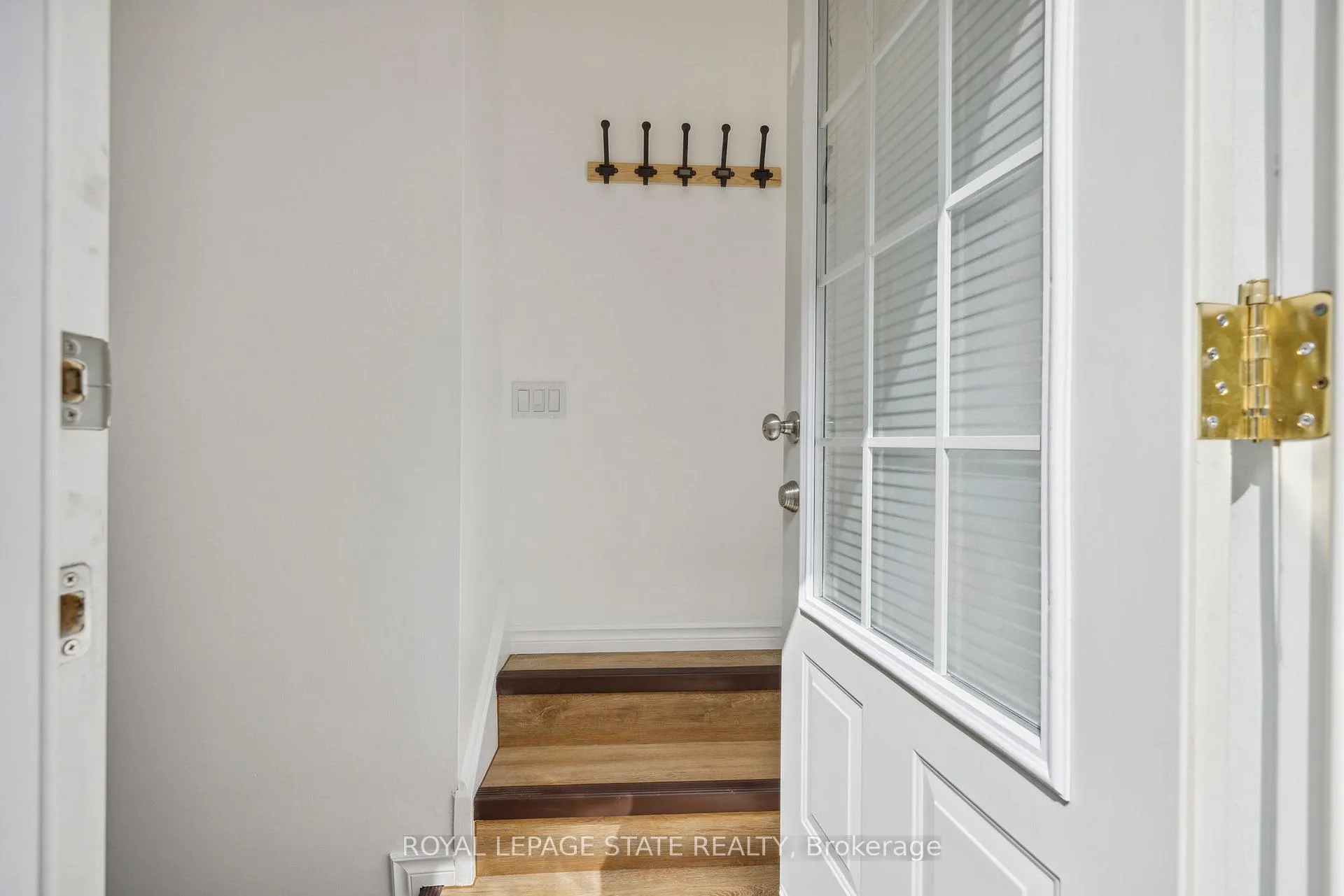 Photo 3 of Unit Lower, 79 Delena Avenue N, Hamilton, McQuesten — HOMEH