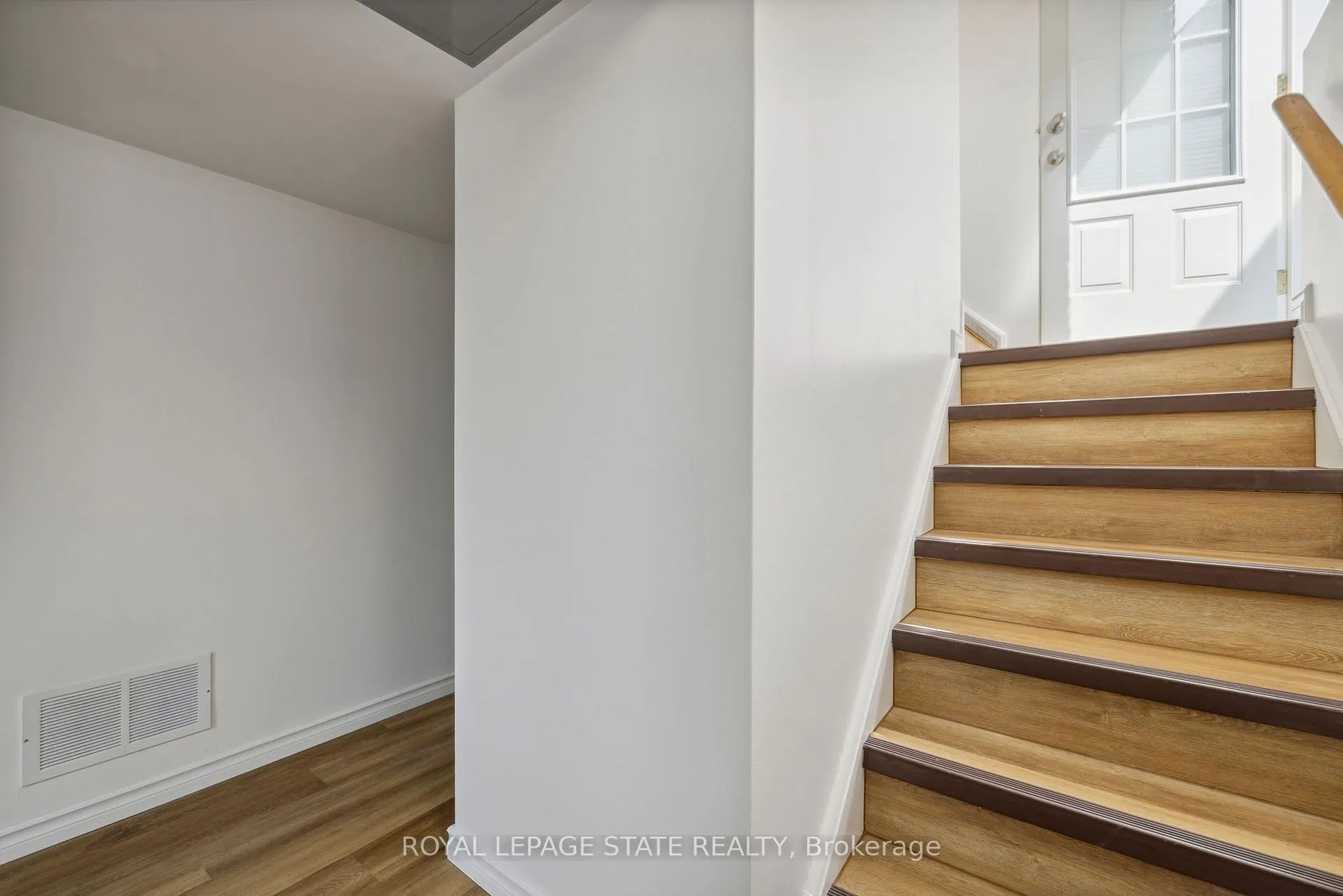 Photo 4 of Unit Lower, 79 Delena Avenue N, Hamilton, McQuesten — HOMEH