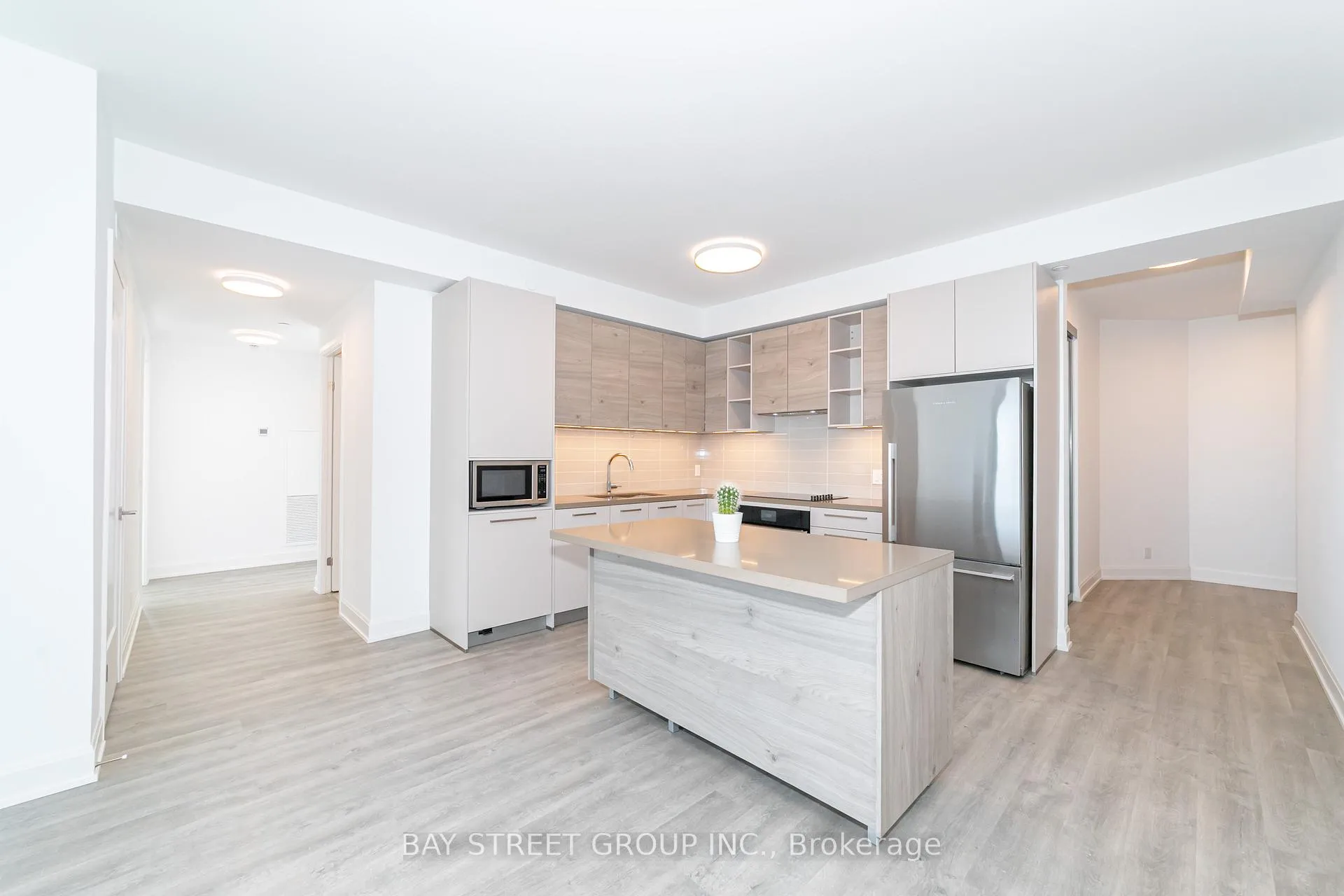 Photo 4 of Unit 709, 12 Gandhi Lane, Markham, Commerce Valley — HOMEH