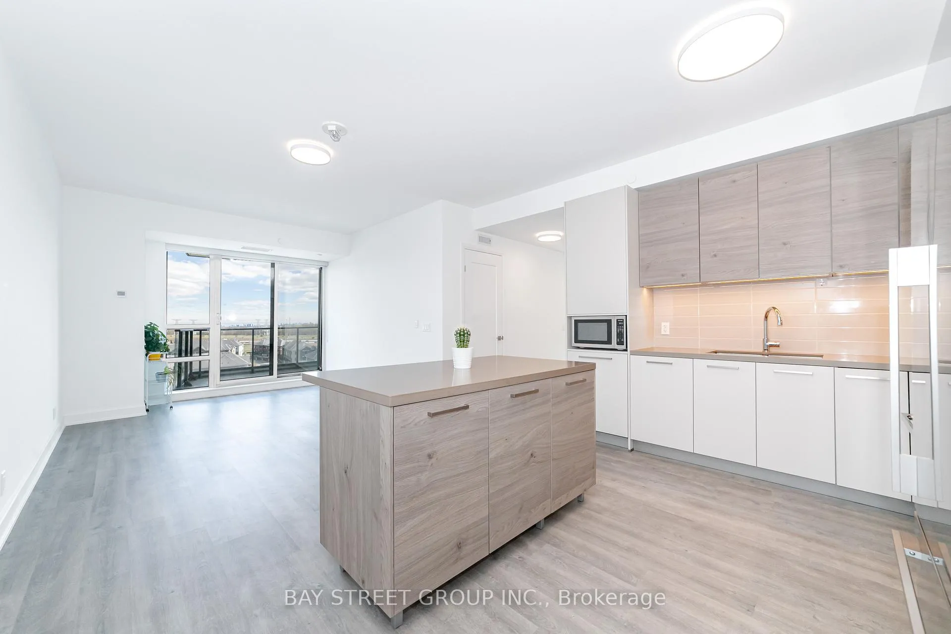 Photo 5 of Unit 709, 12 Gandhi Lane, Markham, Commerce Valley — HOMEH