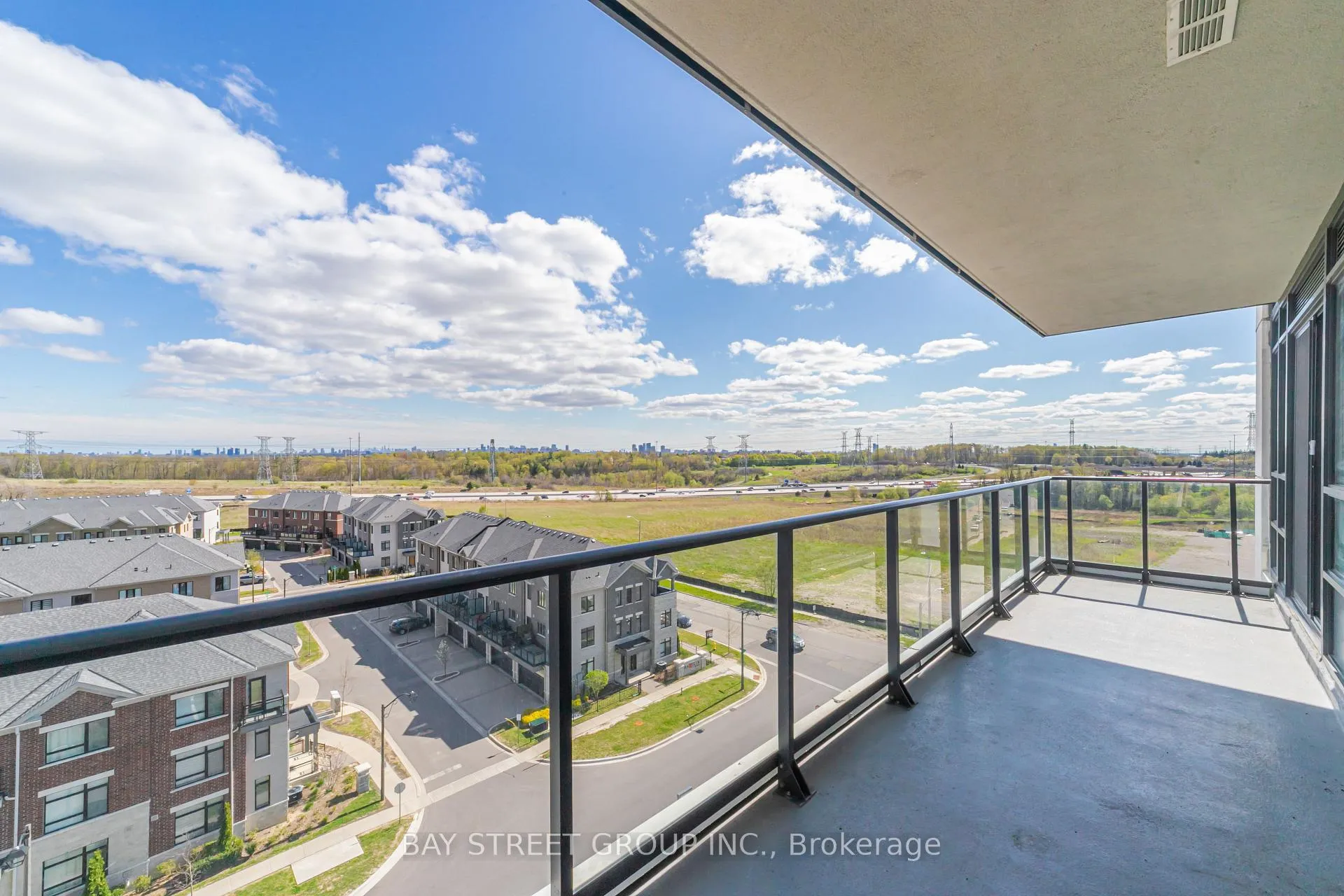 Photo 13 of Unit 709, 12 Gandhi Lane, Markham, Commerce Valley — HOMEH