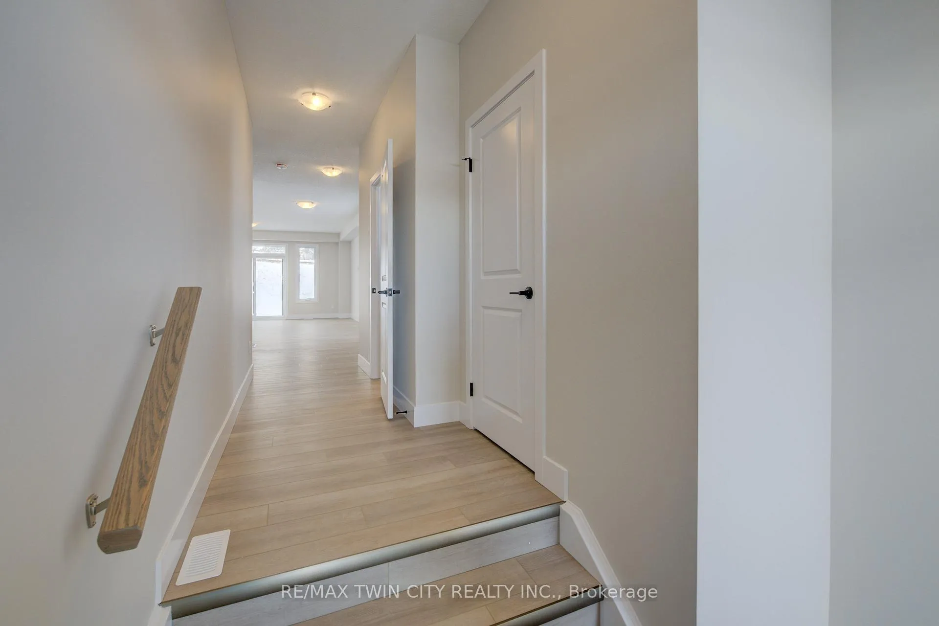 Photo 12 of 169 Dunnigan Drive, Kitchener — HOMEH