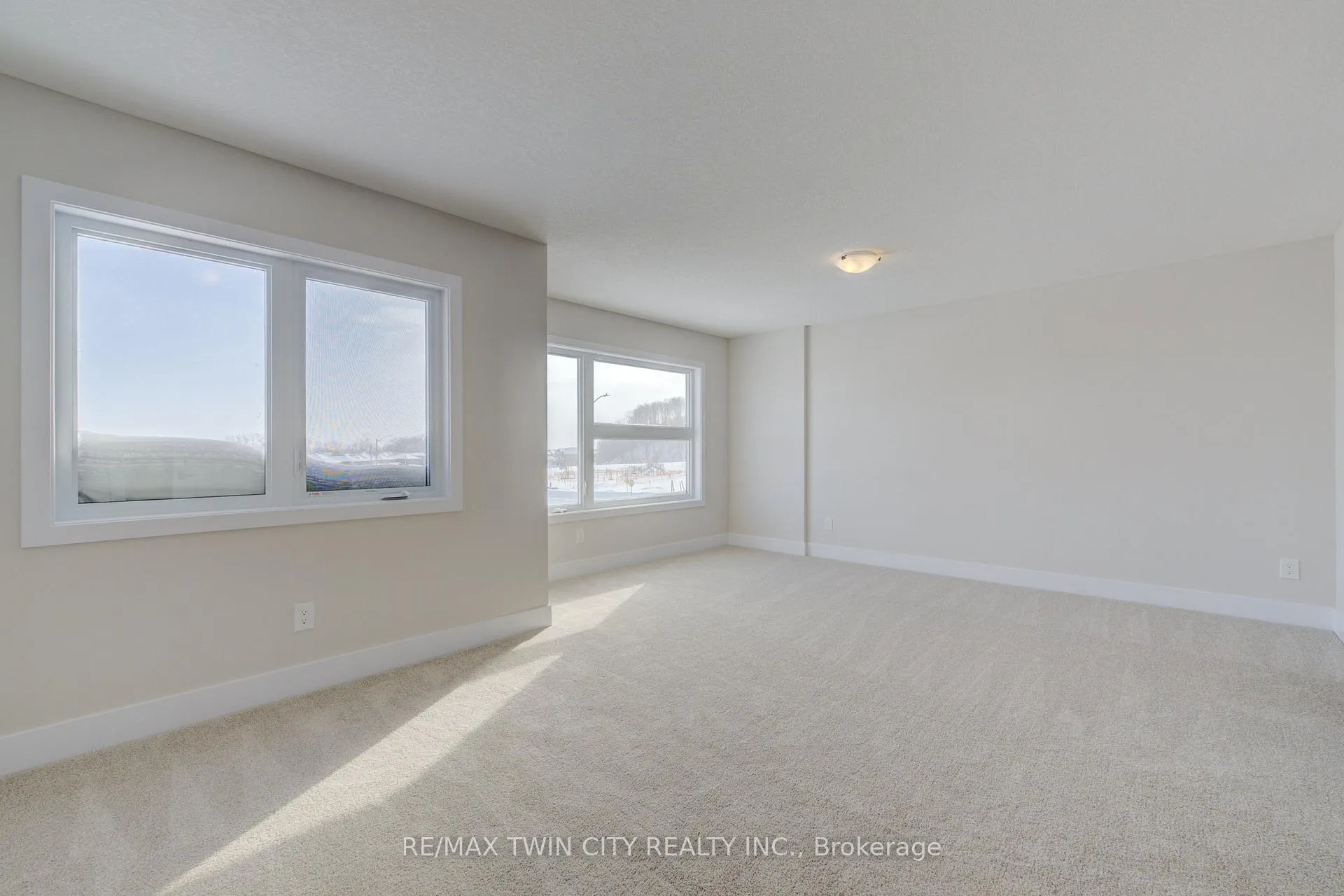 Photo 13 of 169 Dunnigan Drive, Kitchener — HOMEH