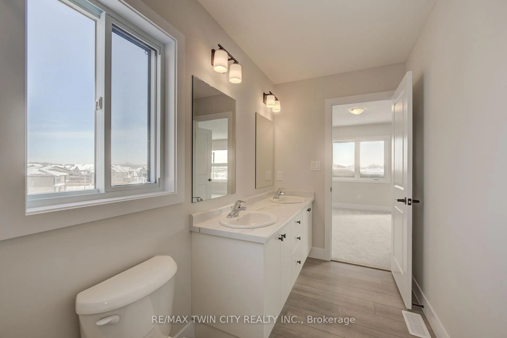 Photo 18 of 169 Dunnigan Drive, Kitchener — HOMEH