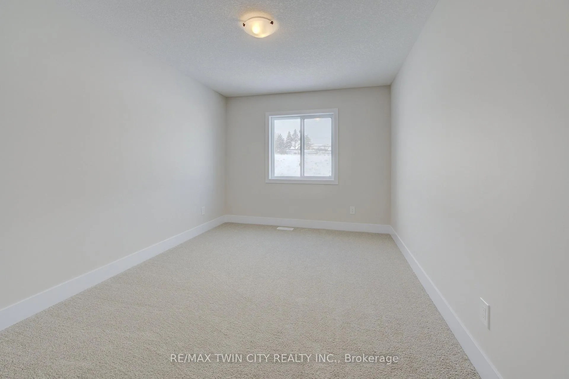 Photo 20 of 169 Dunnigan Drive, Kitchener — HOMEH