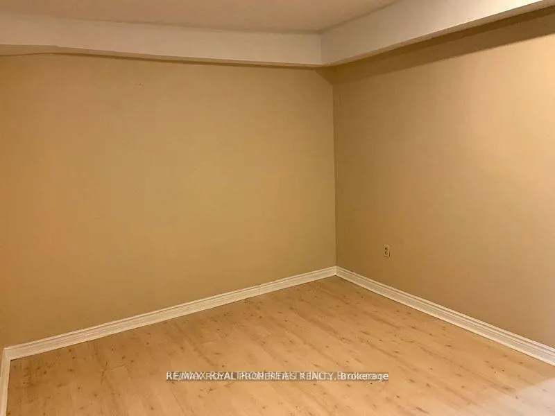 Photo 4 of Unit 2nd Floor, 352 Pape Avenue, Toronto, South Riverdale — HOMEH