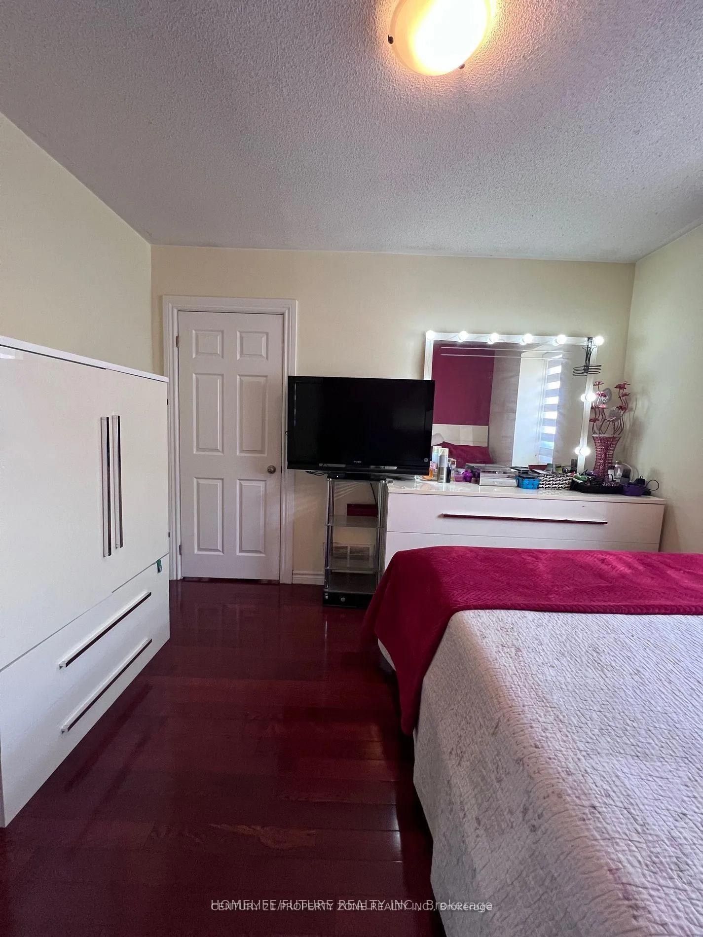 Photo 8 of 606 Pape Avenue, Toronto, North Riverdale — HOMEH
