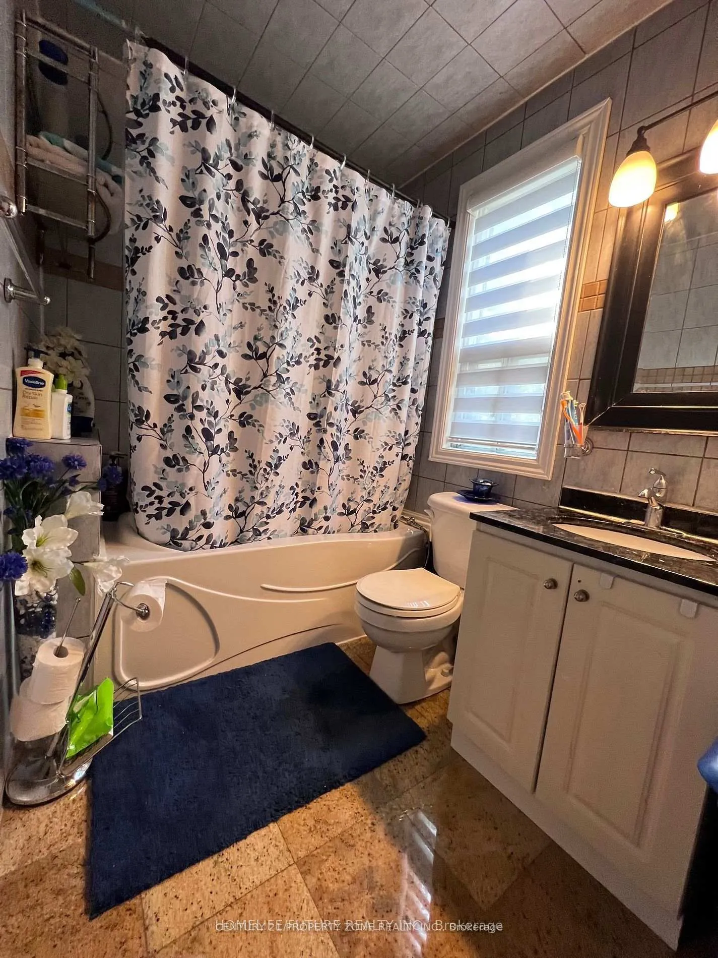 Photo 19 of 606 Pape Avenue, Toronto, North Riverdale — HOMEH