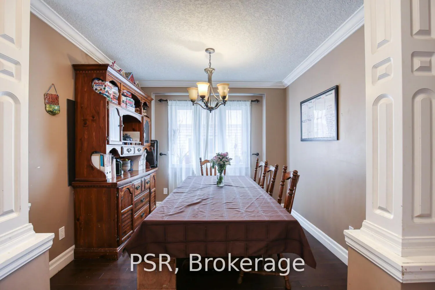 Photo 5 of 38 Huck Crescent, Kitchener — HOMEH