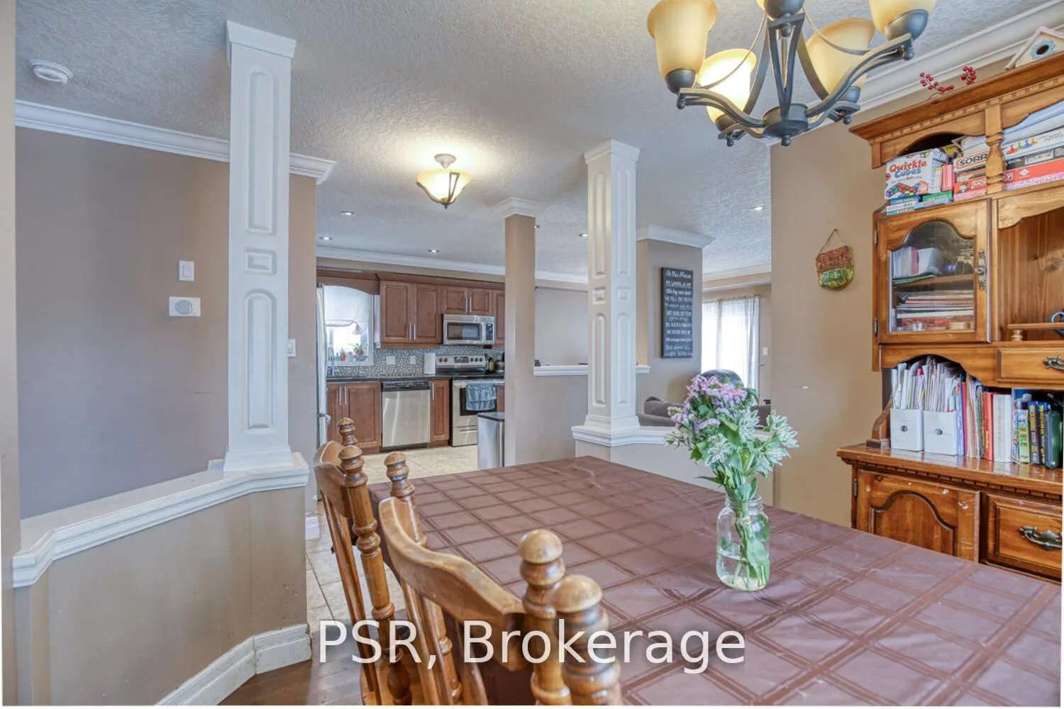 Photo 6 of 38 Huck Crescent, Kitchener — HOMEH