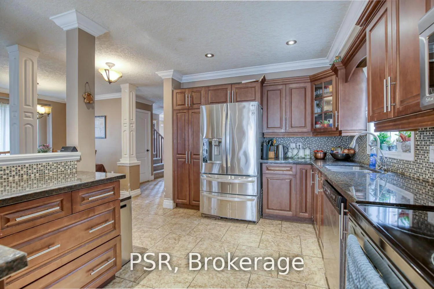 Photo 8 of 38 Huck Crescent, Kitchener — HOMEH