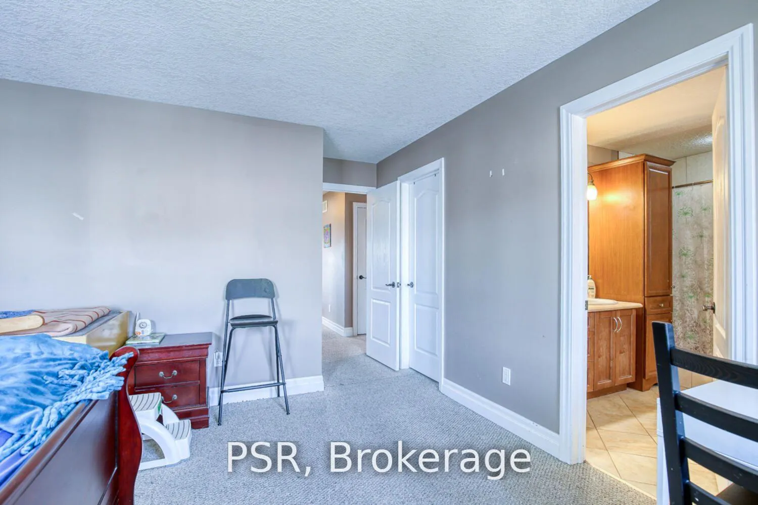 Photo 15 of 38 Huck Crescent, Kitchener — HOMEH